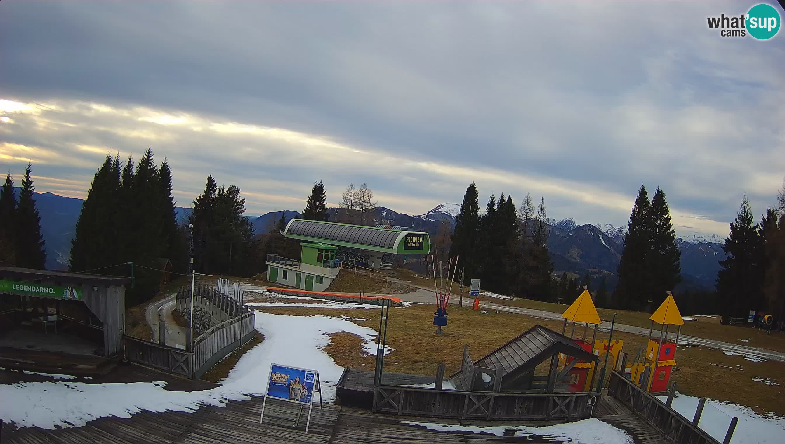 Alpska Perla Ski center Cerkno Počivalo webcam – Slovenia