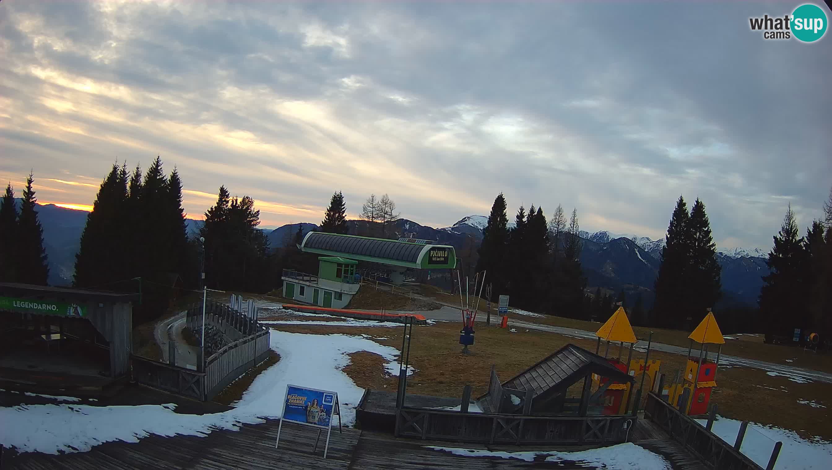 Alpska Perla Ski hotel Cerkno Počivalo webcam – Slovenia