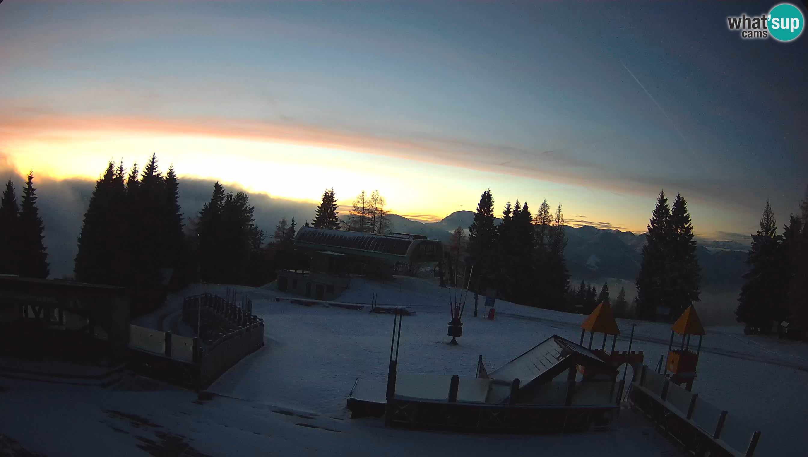 Alpska Perla Ski hotel Cerkno Počivalo webcam – Slovenia