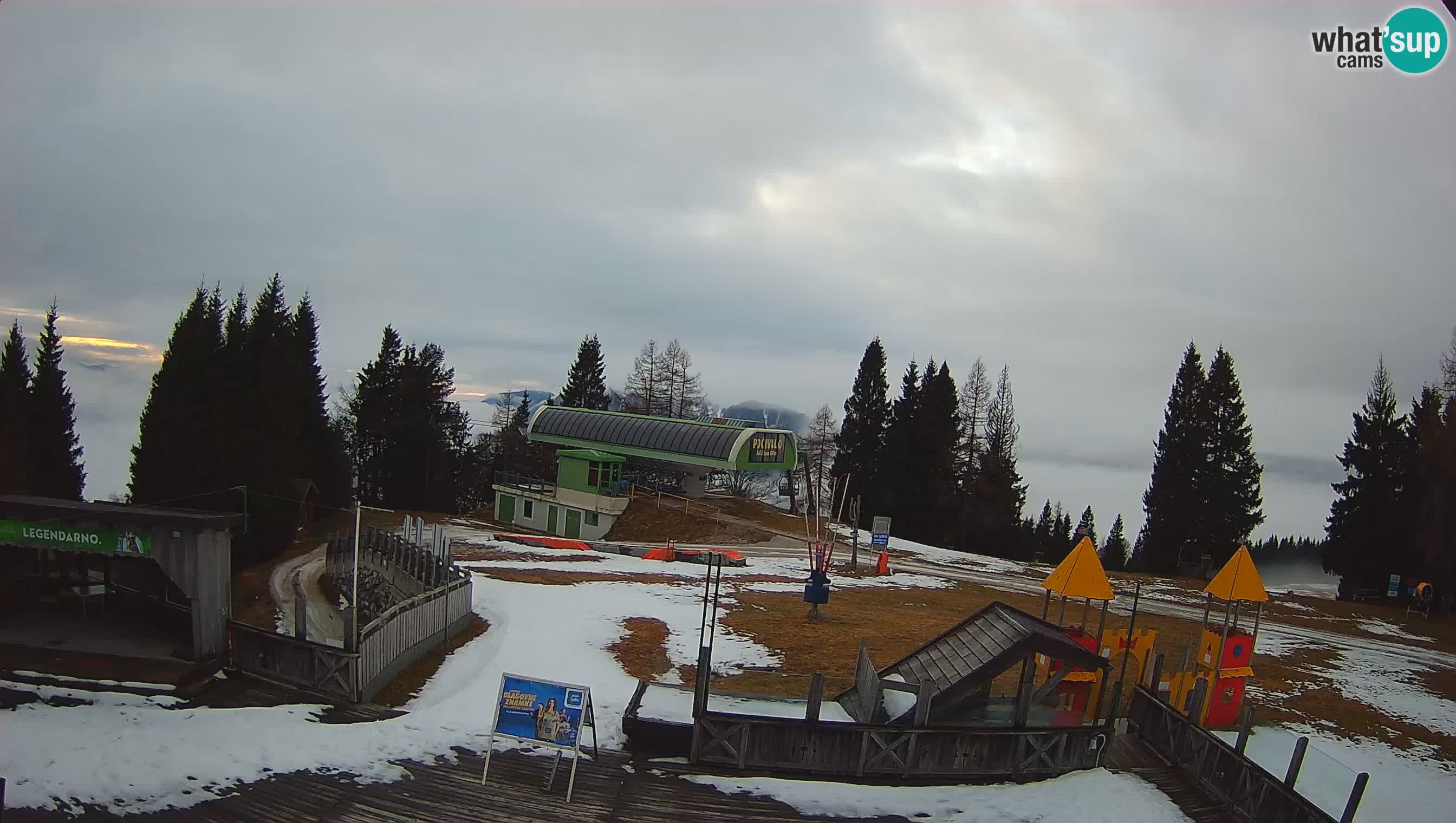 Spletna kamera Počivalo – Alpska Perla | Pogled v živo iz smučišča Cerkno