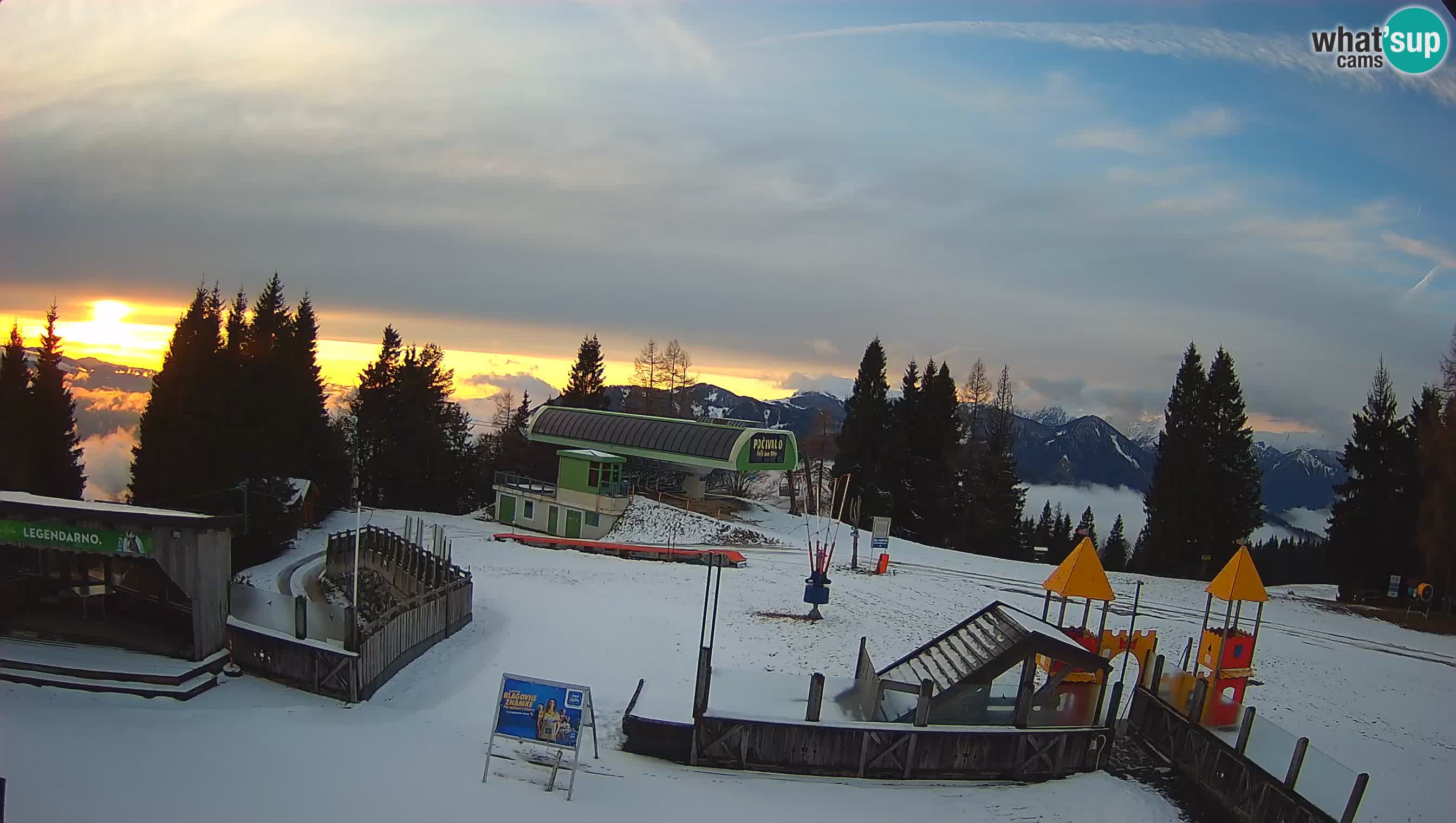 Cámara web Počivalo – Alpska Perla | Vista en vivo desde la estación de esquí Cerkno