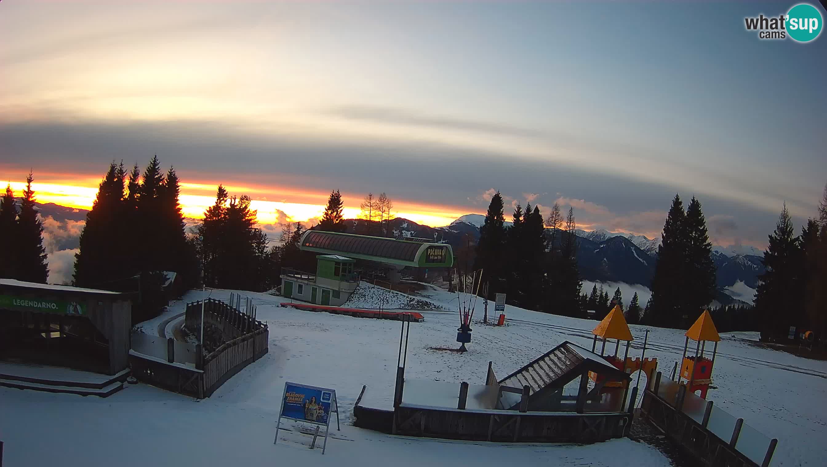 Webcam de la station de ski des Alpes slovènes à Cerkno Počivalo