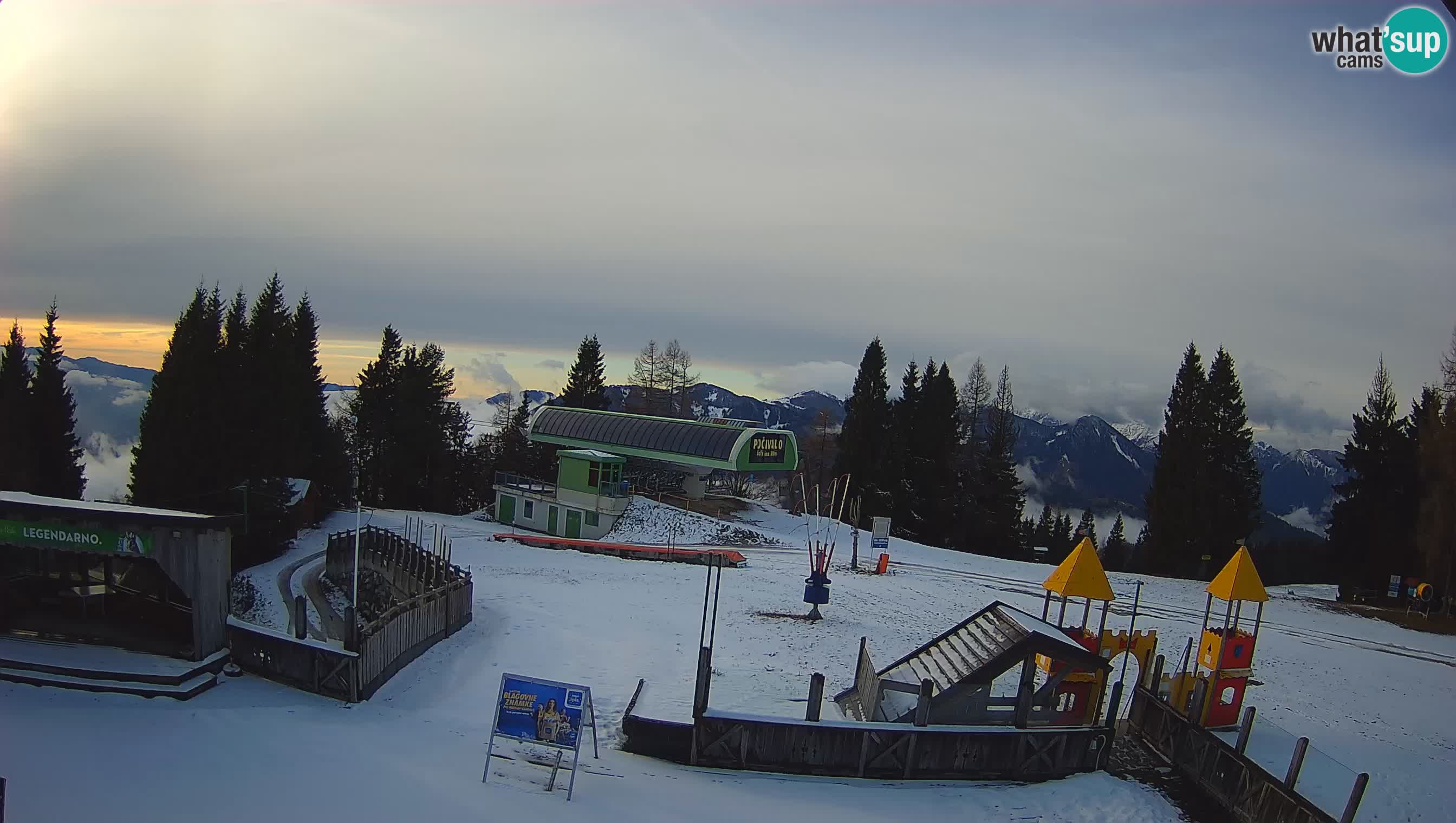 Spletna kamera Počivalo – Alpska Perla | Pogled v živo iz smučišča Cerkno