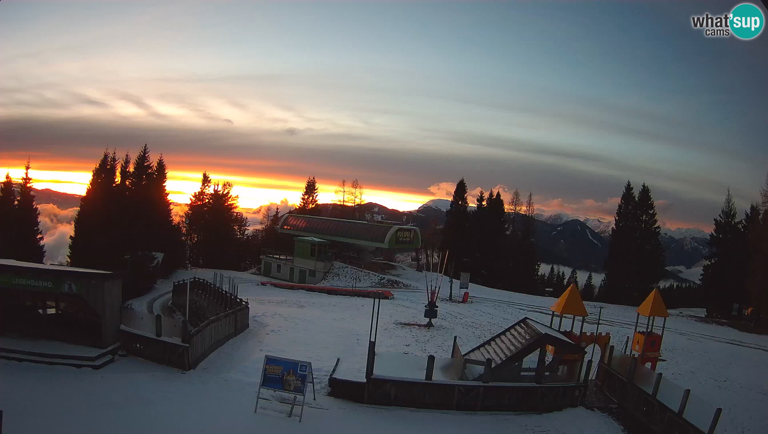 Cámara web Počivalo – Alpska Perla | Vista en vivo desde la estación de esquí Cerkno