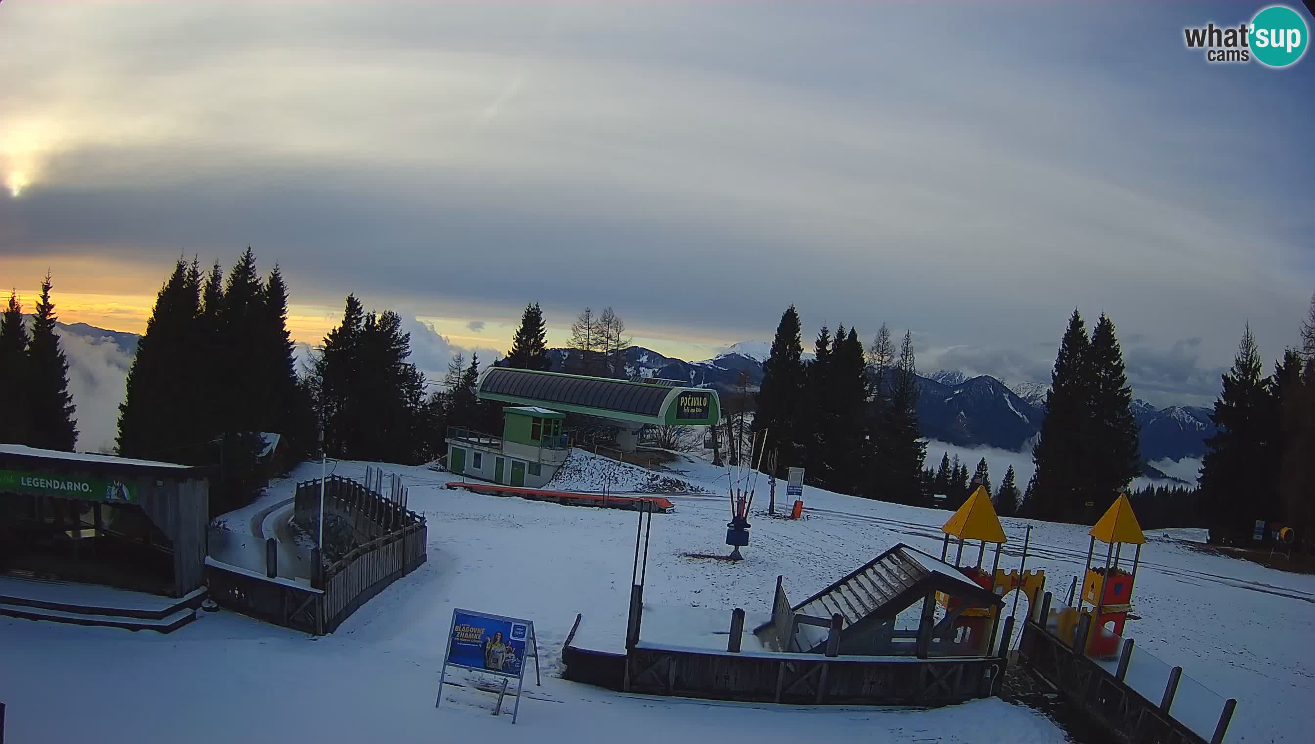 Webcam Počivalo – Alpska Perla | Vista live dalla stazione sciistica di Cerkno