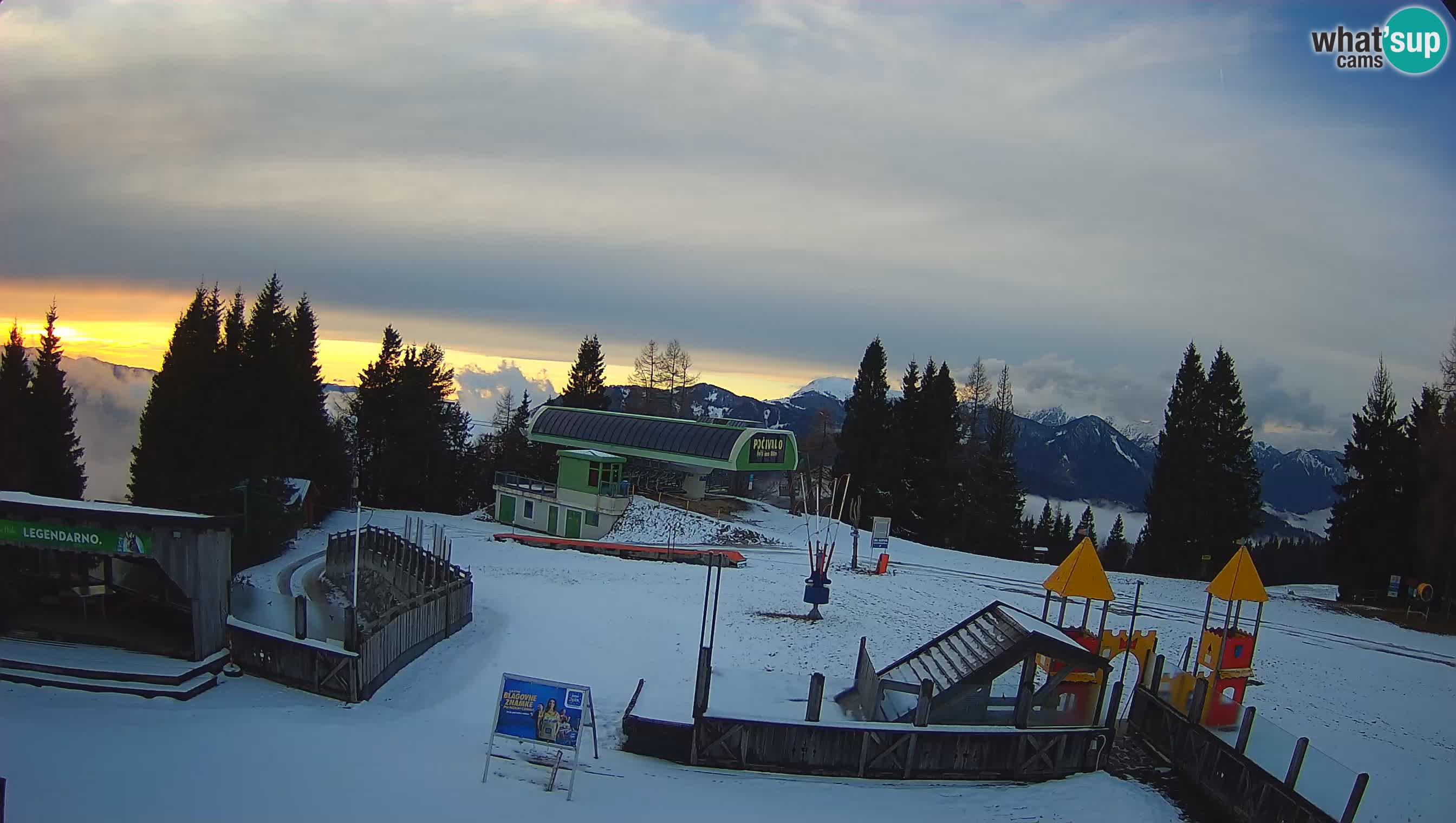 Spletna kamera Počivalo – Alpska Perla | Pogled v živo iz smučišča Cerkno