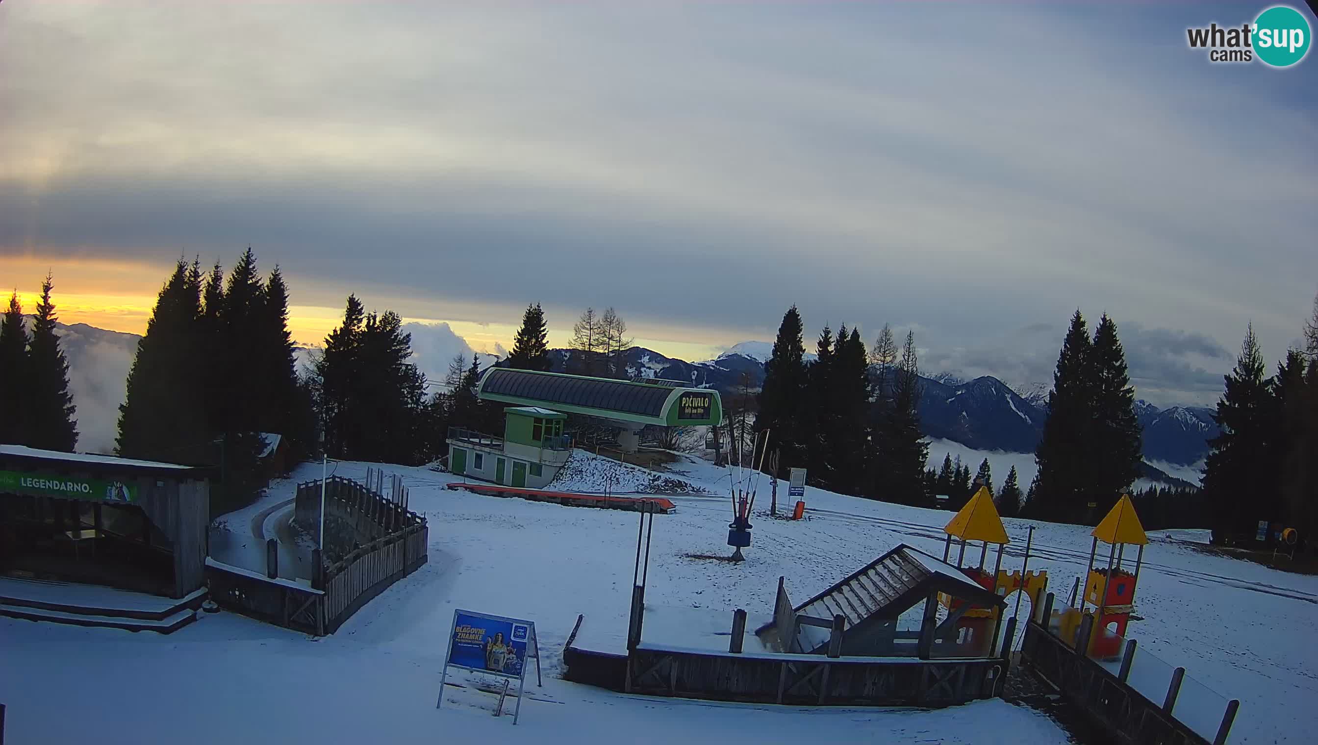 Webcam de la station de ski des Alpes slovènes à Cerkno Počivalo
