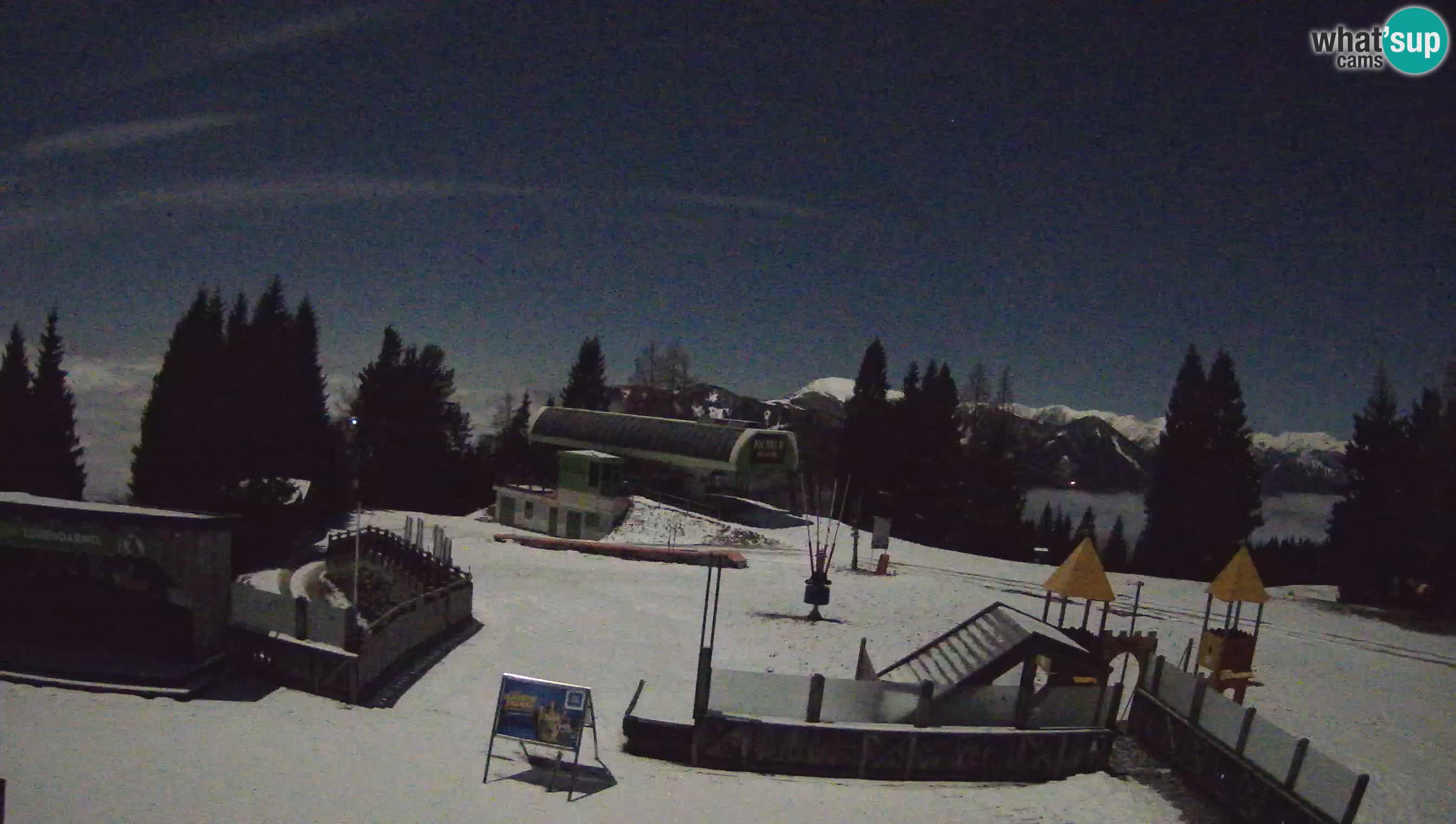 Alpska Perla Ski center Cerkno Počivalo webcam – Slovenia