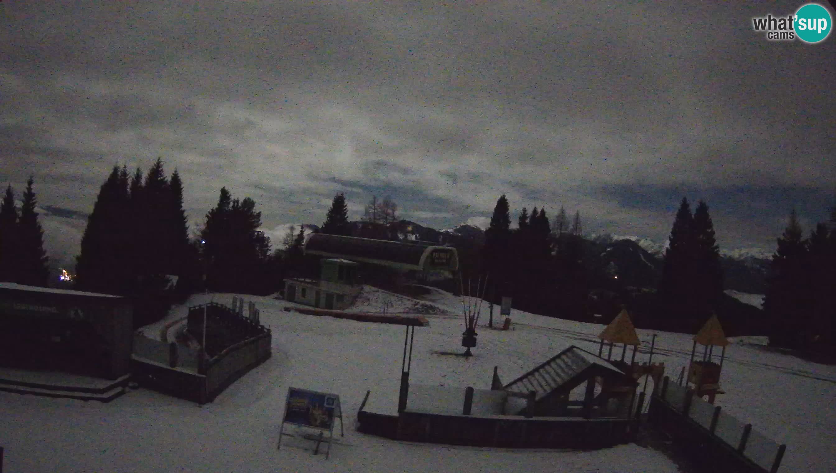 Webcam Počivalo – Alpska Perla | Vista live dalla stazione sciistica di Cerkno