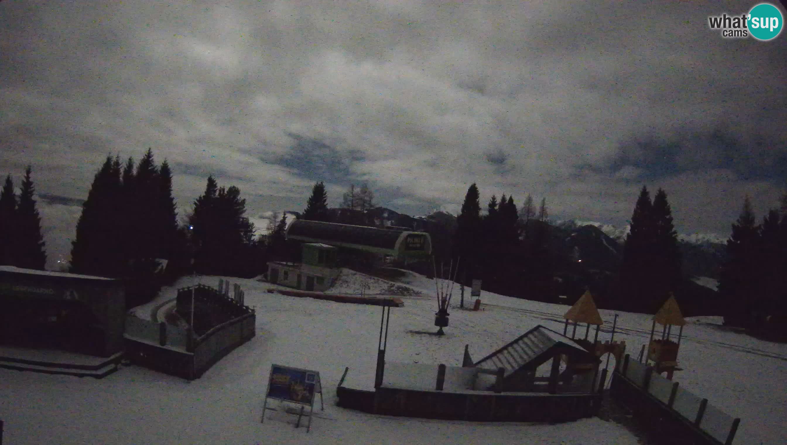 Alpska Perla Ski center Cerkno Počivalo webcam – Slovenia