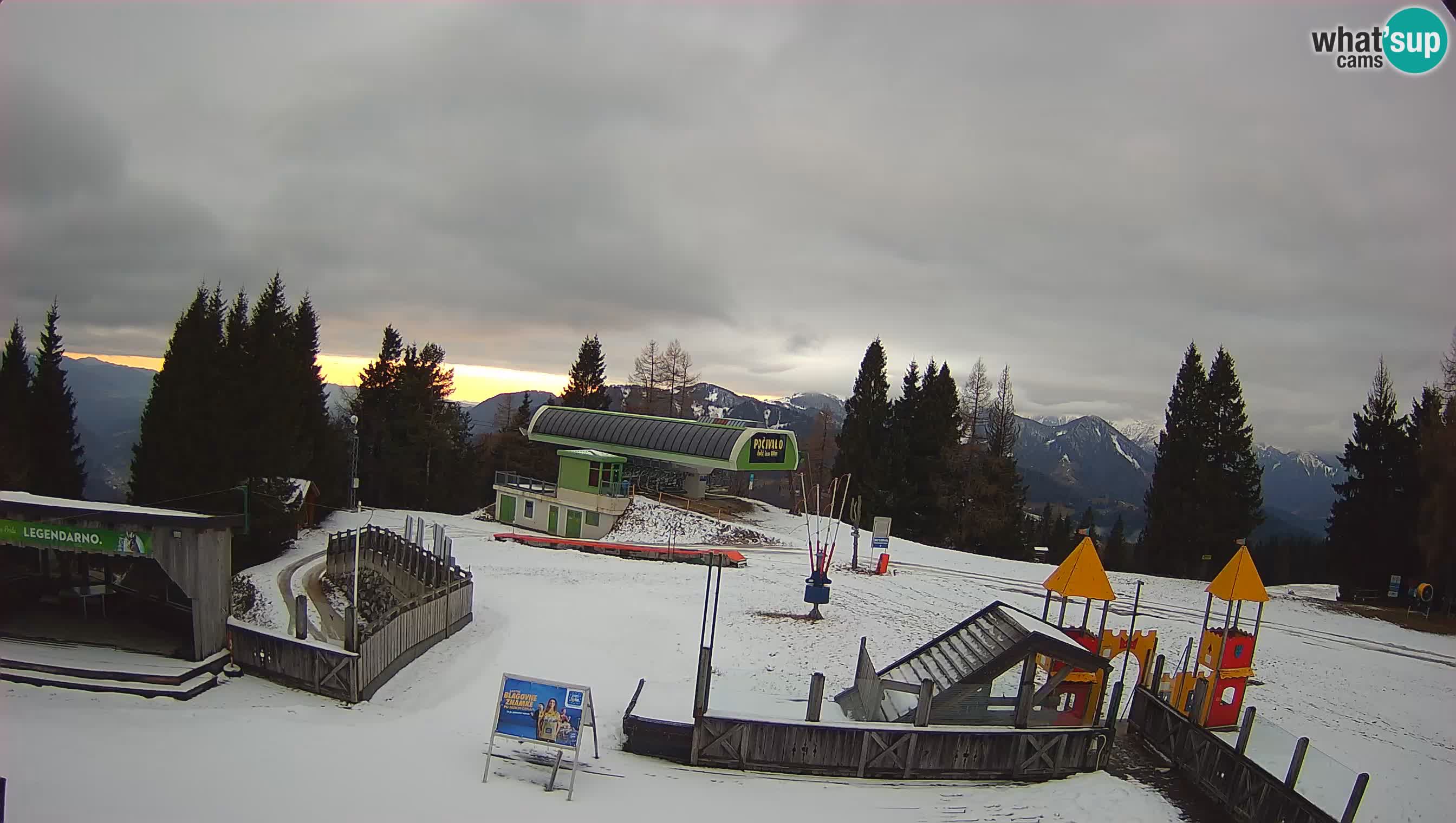 Alpska Perla Ski hotel Cerkno Počivalo webcam – Slovenia