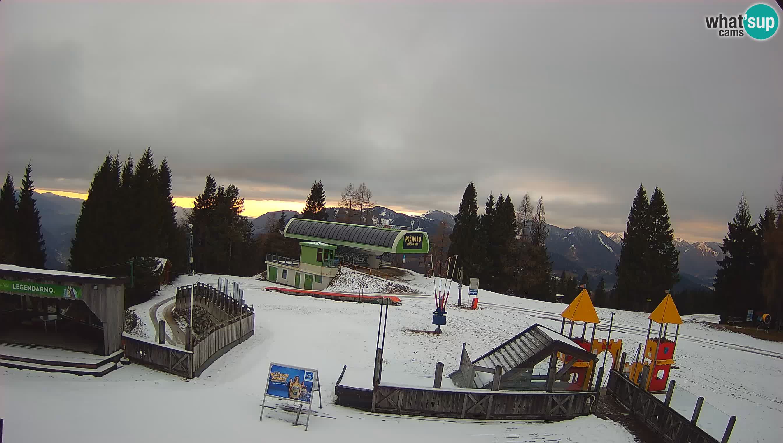 Alpska Perla Ski center Cerkno Počivalo webcam – Slovenia