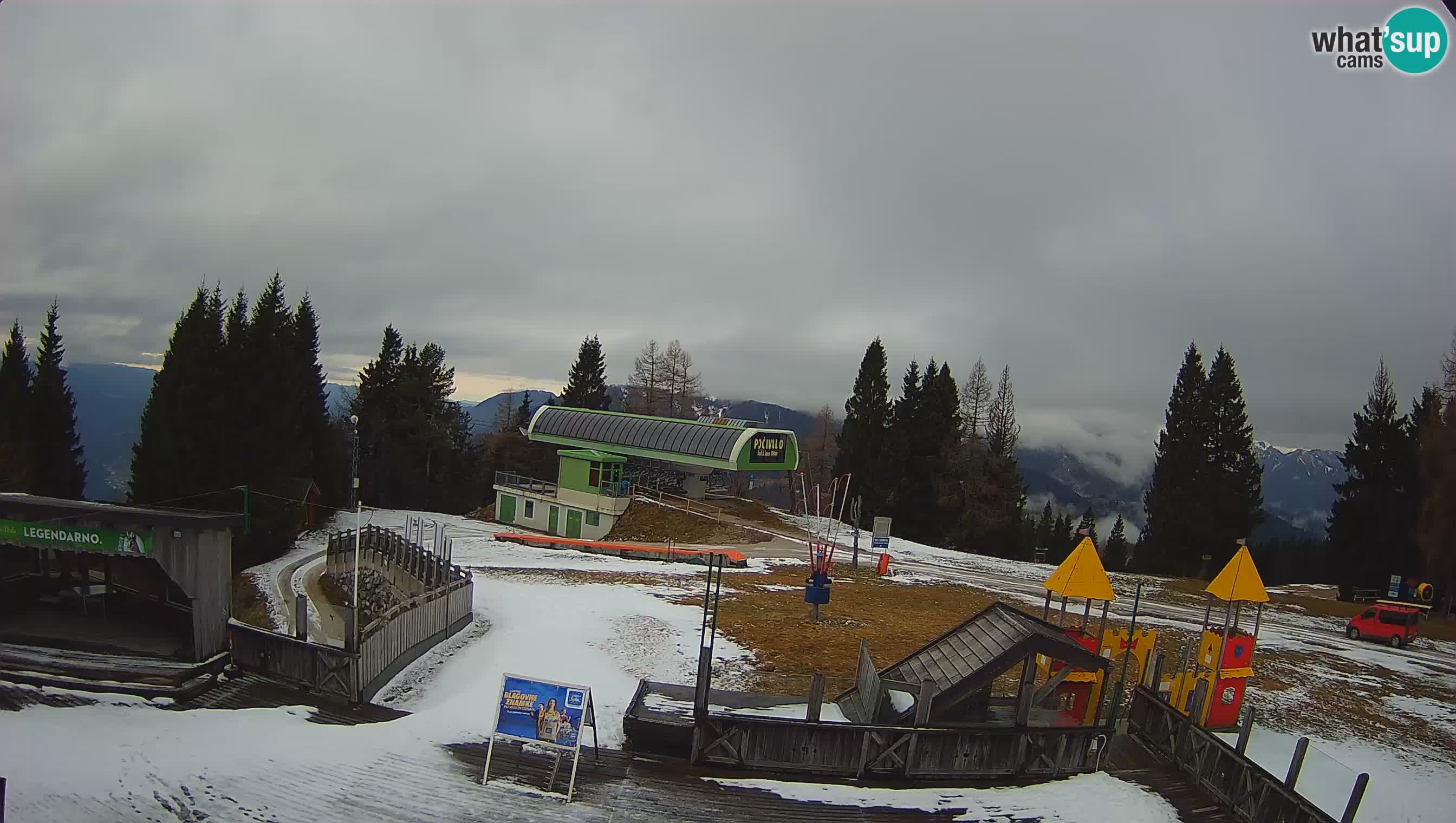 Alpska Perla Ski hotel Cerkno Počivalo webcam – Slovenia