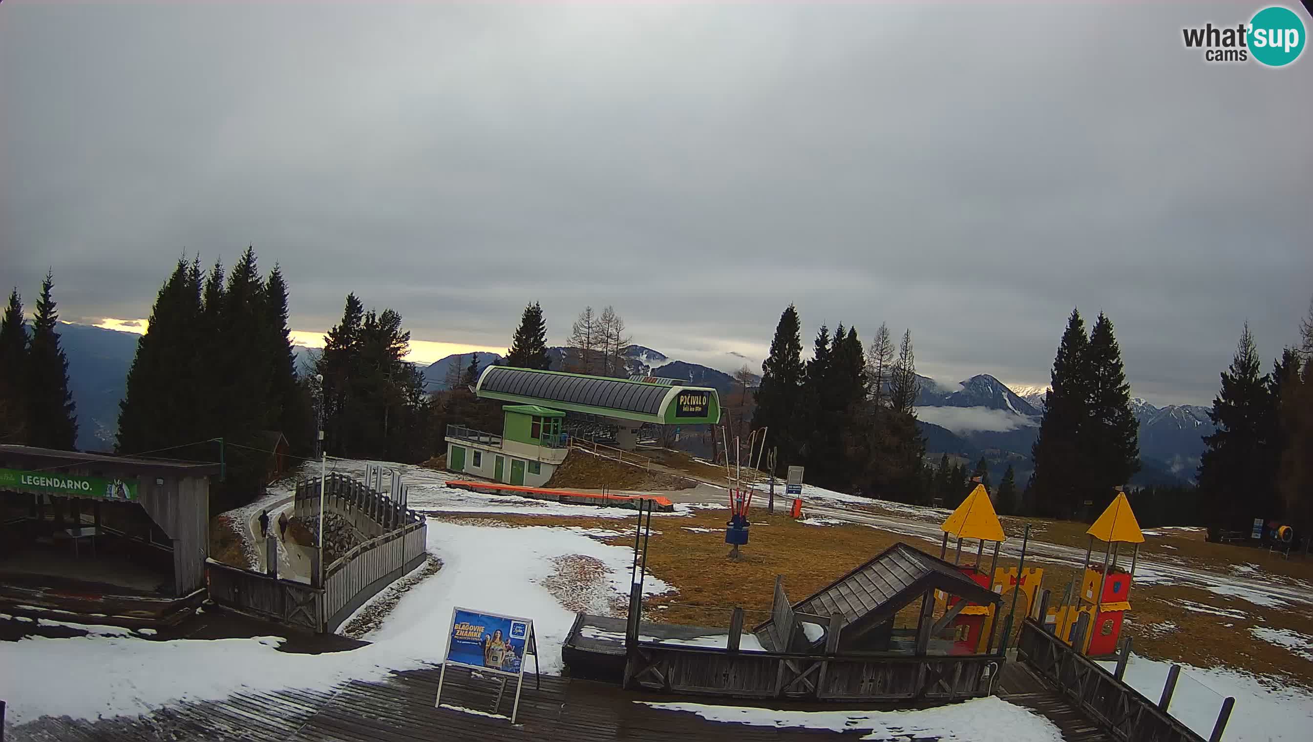 Alpska Perla Ski hotel Cerkno Počivalo webcam – Slovenia