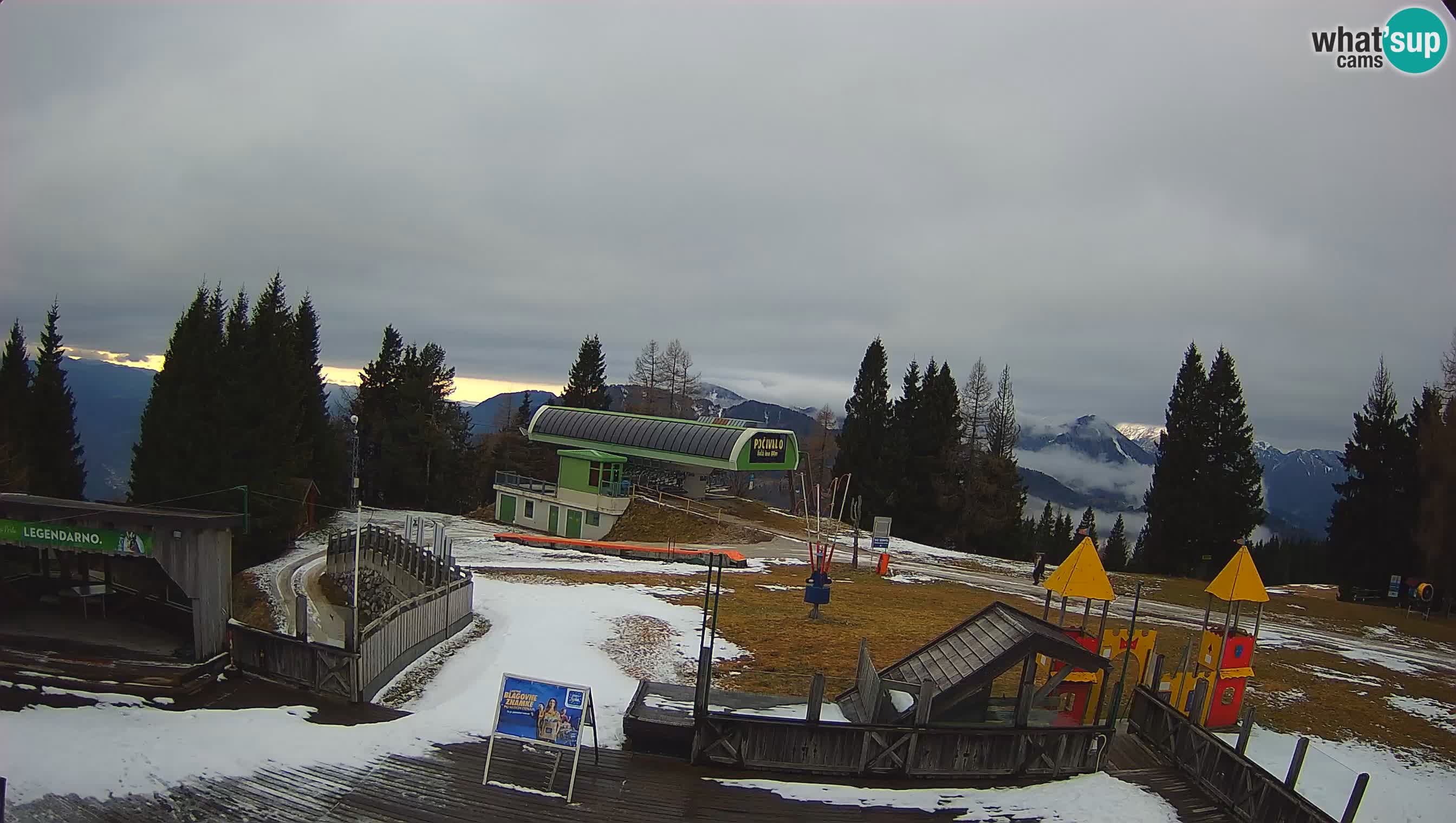 Alpska Perla Ski hotel Cerkno Počivalo webcam – Slovenia