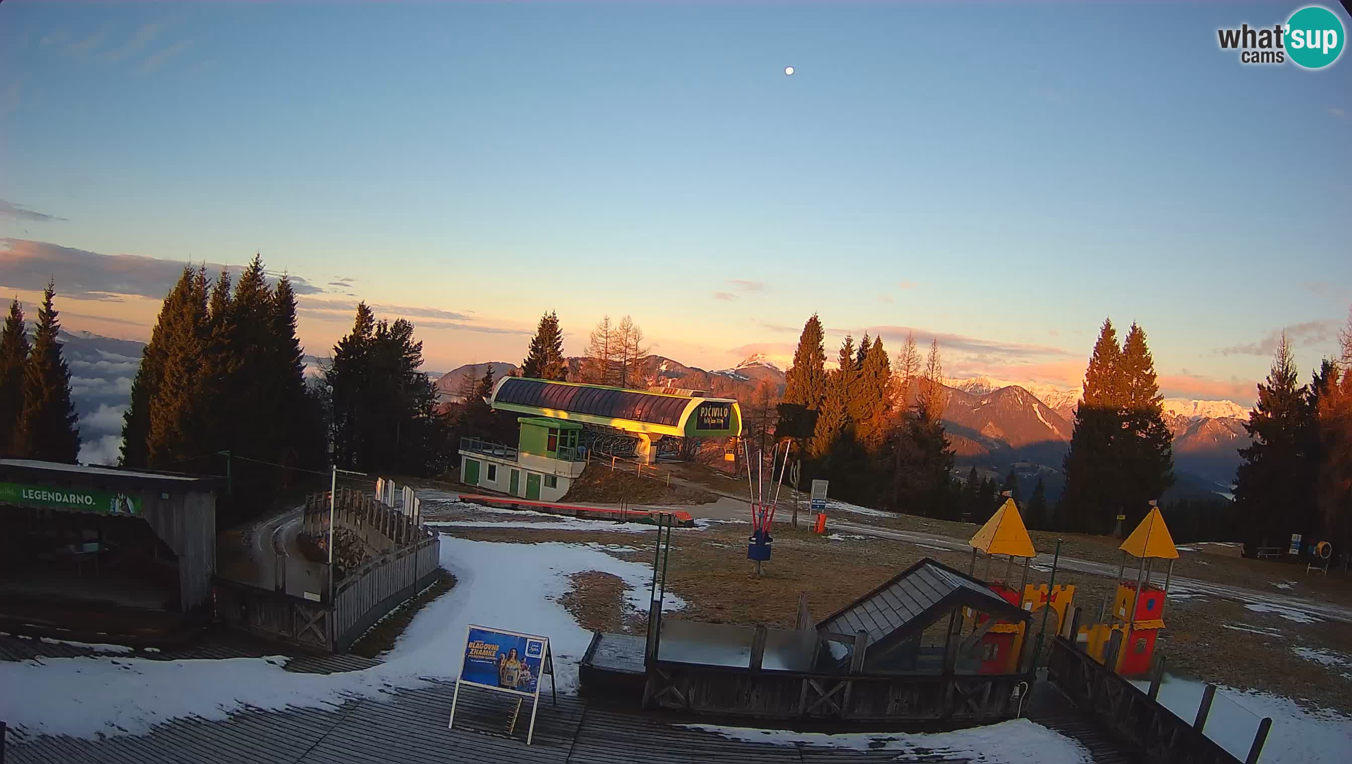 Webcam de la station de ski des Alpes slovènes à Cerkno Počivalo