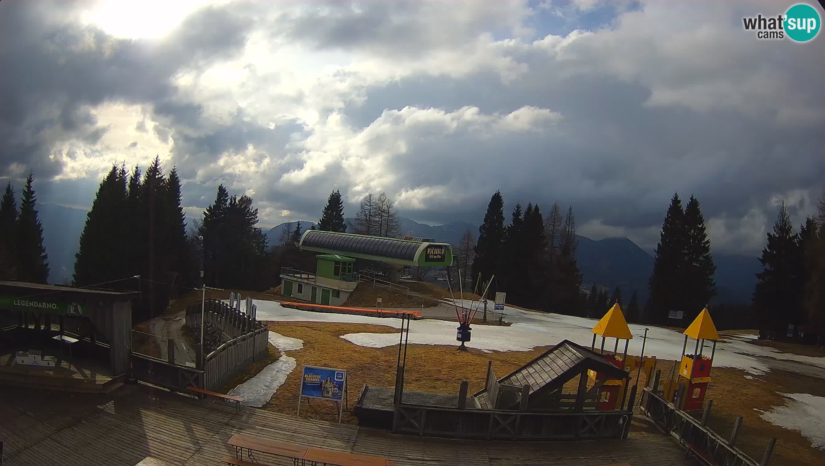 Cámara web Počivalo – Alpska Perla | Vista en vivo desde la estación de esquí Cerkno