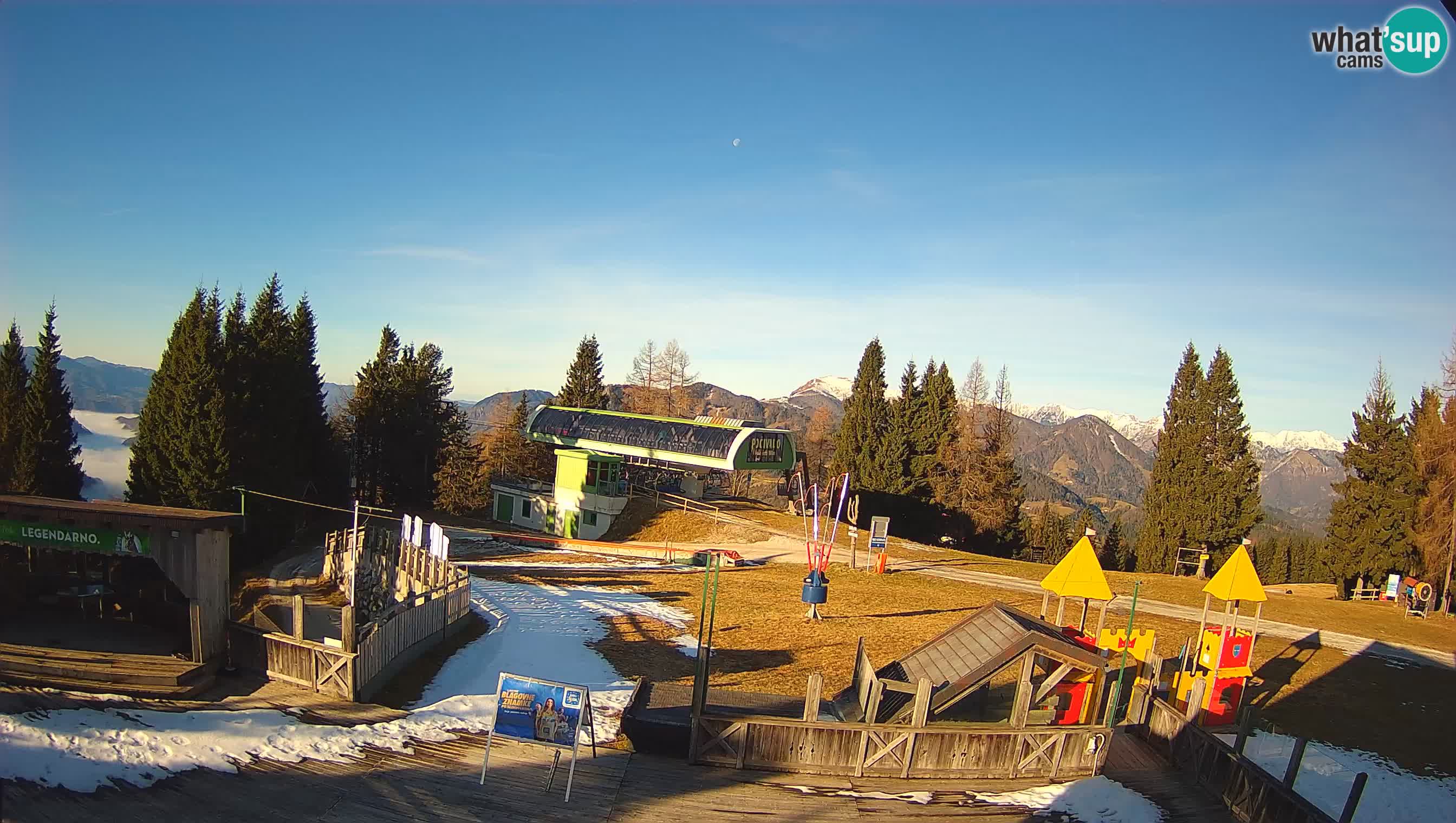 Spletna kamera Počivalo – Alpska Perla | Pogled v živo iz smučišča Cerkno