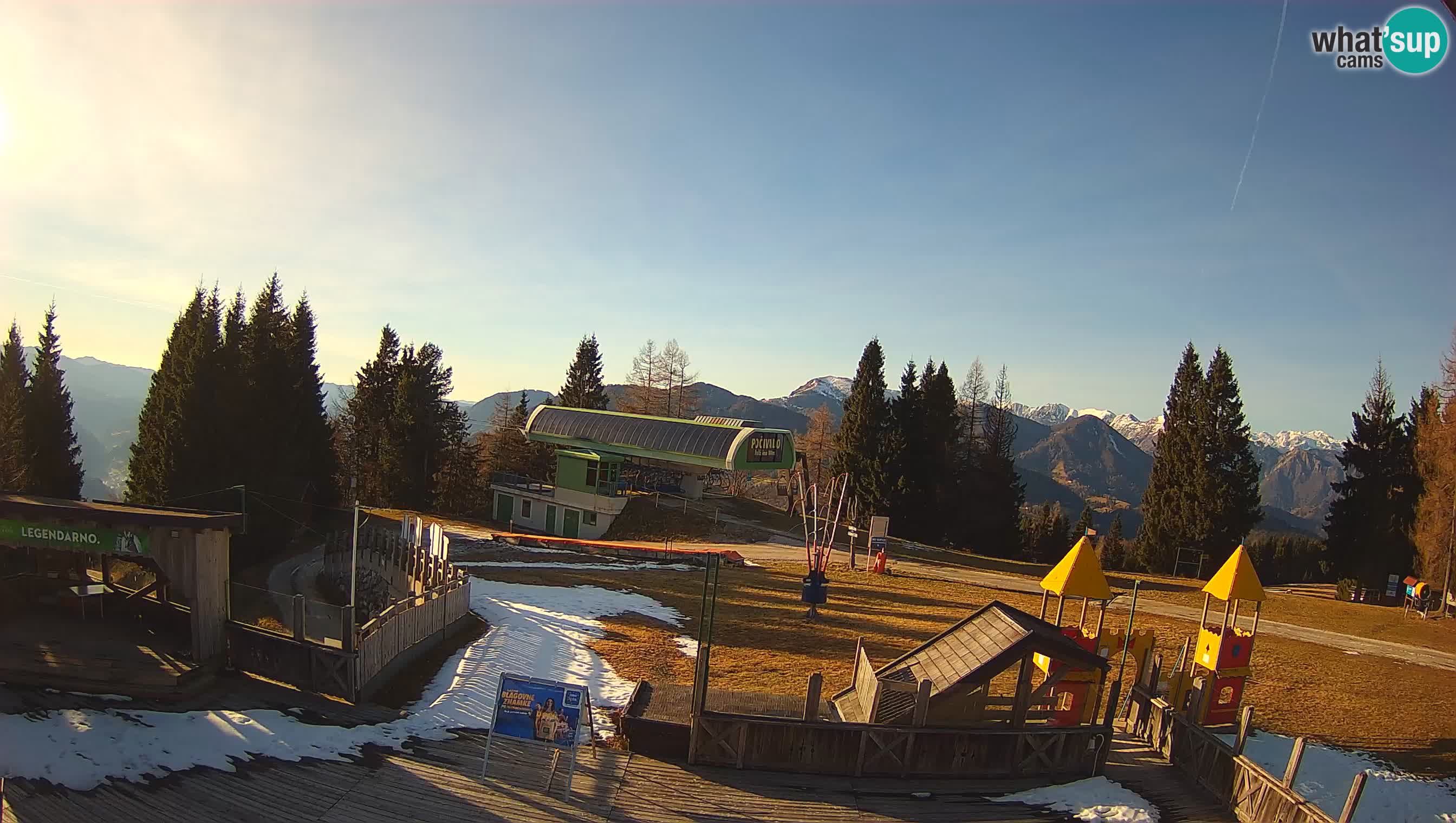 Spletna kamera Počivalo – Alpska Perla | Pogled v živo iz smučišča Cerkno