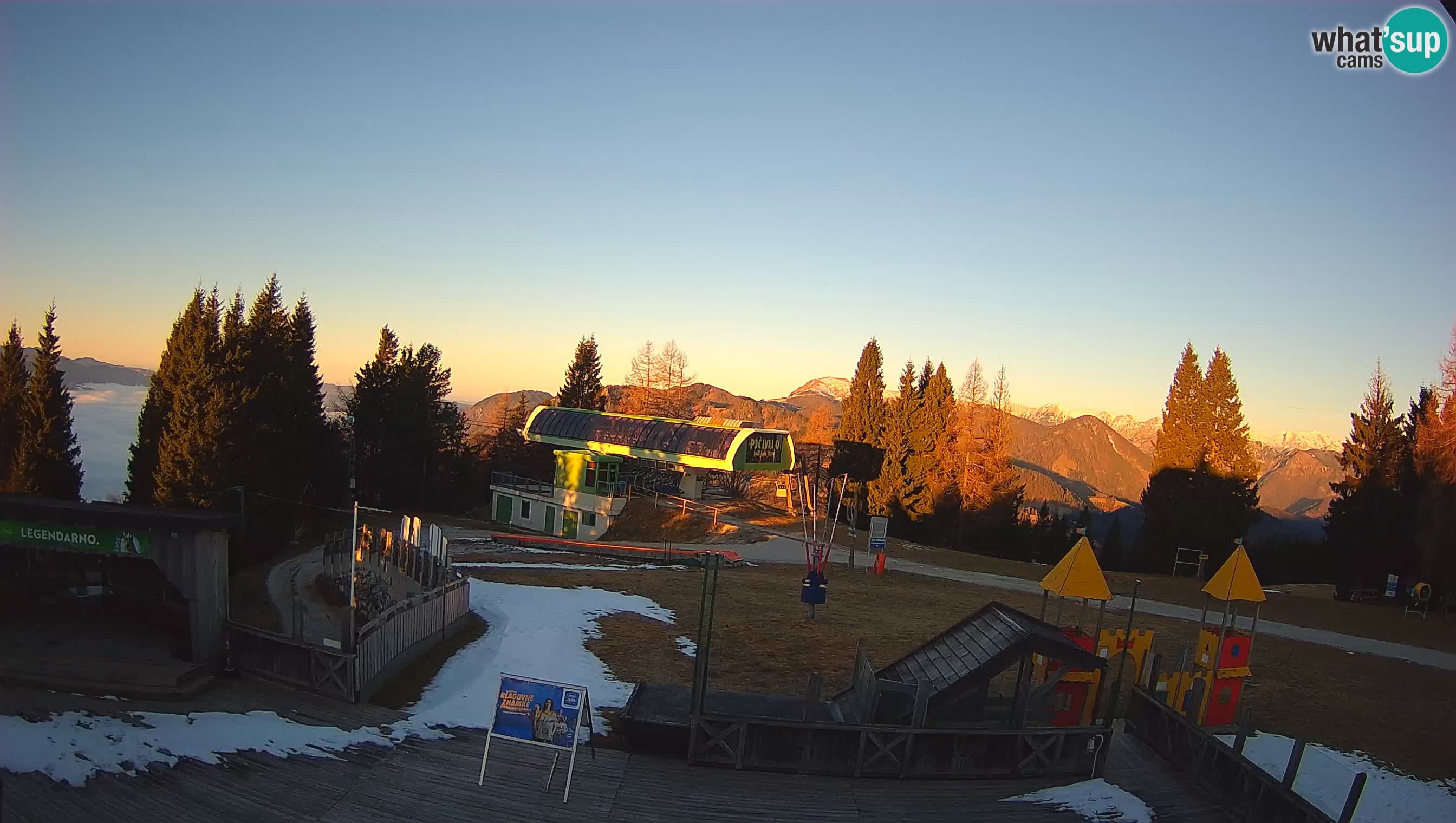 Spletna kamera Počivalo – Alpska Perla | Pogled v živo iz smučišča Cerkno