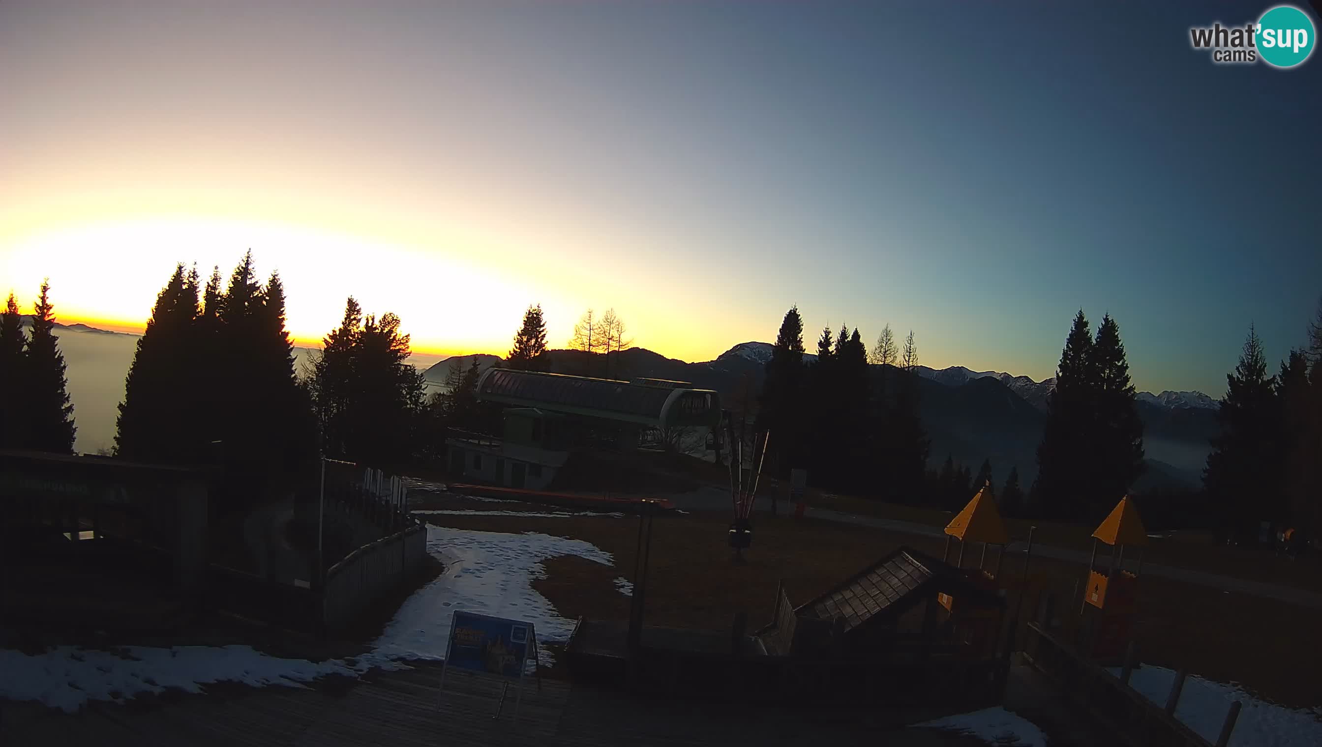 Webcam de la station de ski des Alpes slovènes à Cerkno Počivalo