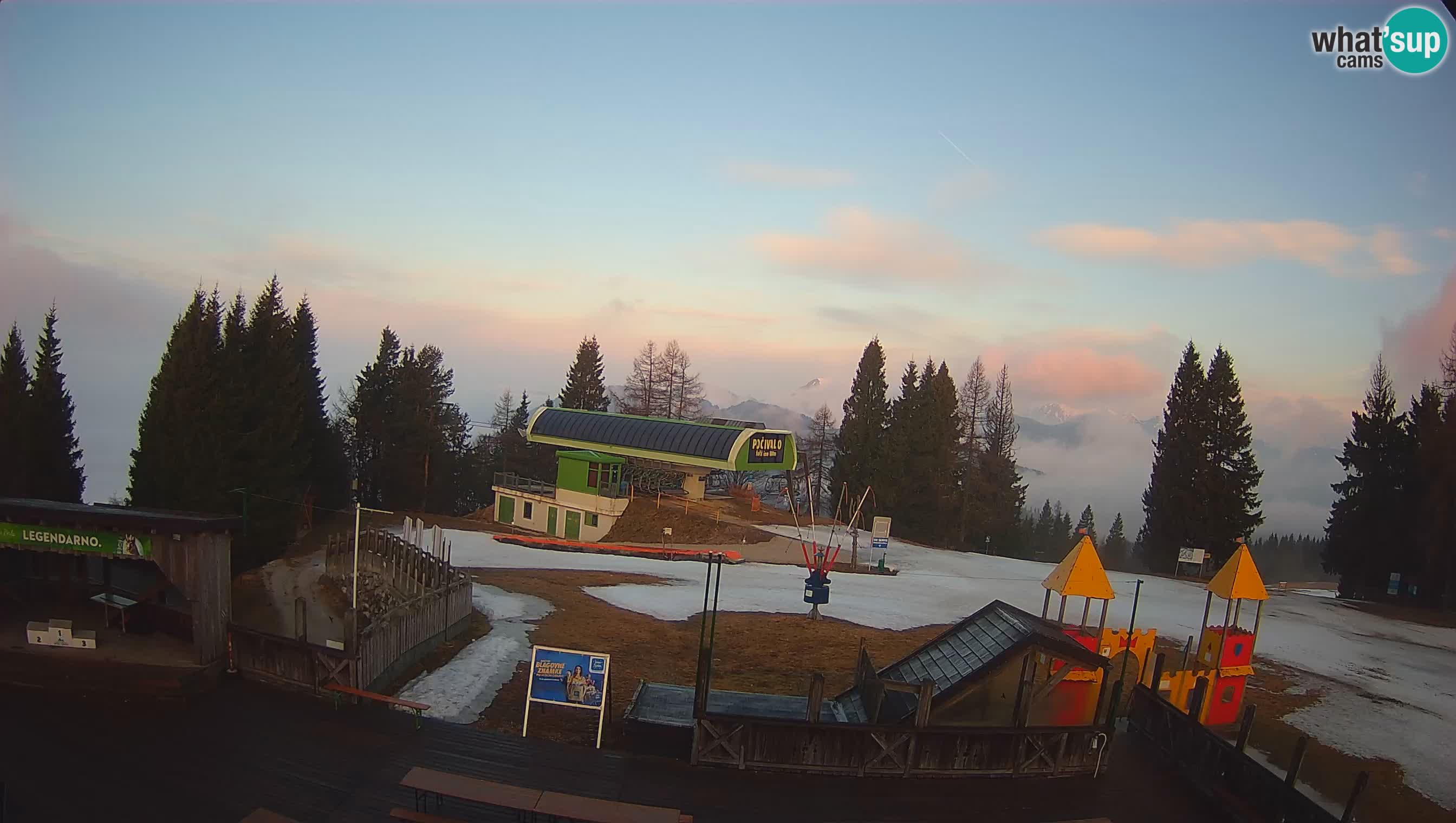 Webcam de la station de ski des Alpes slovènes à Cerkno Počivalo