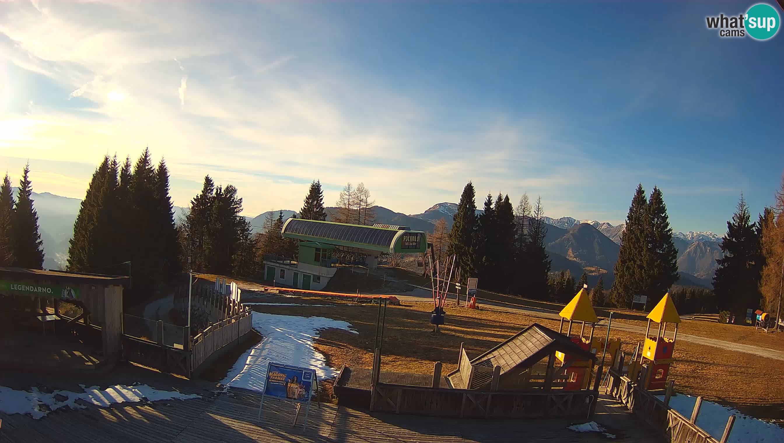 Spletna kamera Počivalo – Alpska Perla | Pogled v živo iz smučišča Cerkno