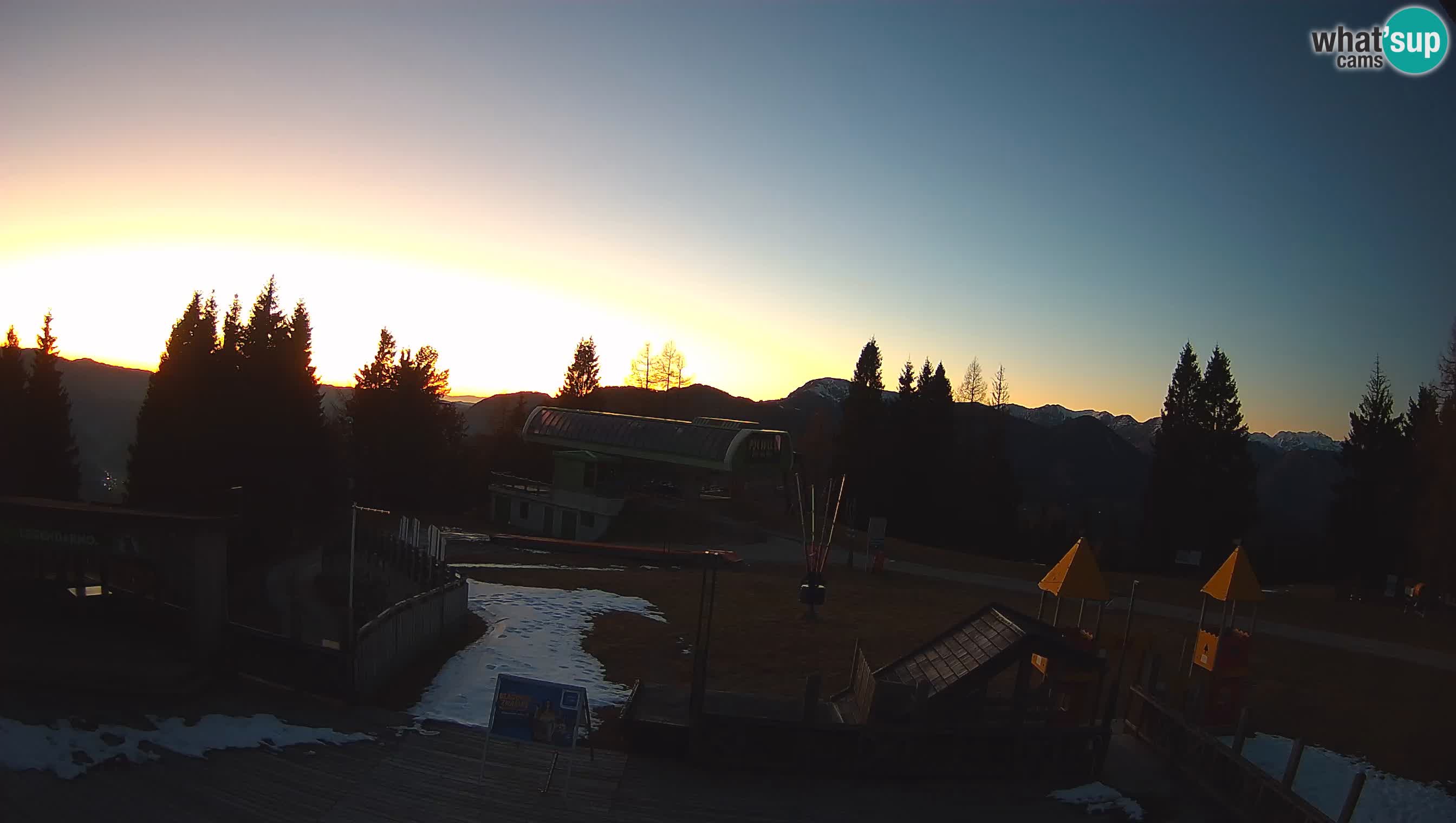 Cámara web Počivalo – Alpska Perla | Vista en vivo desde la estación de esquí Cerkno