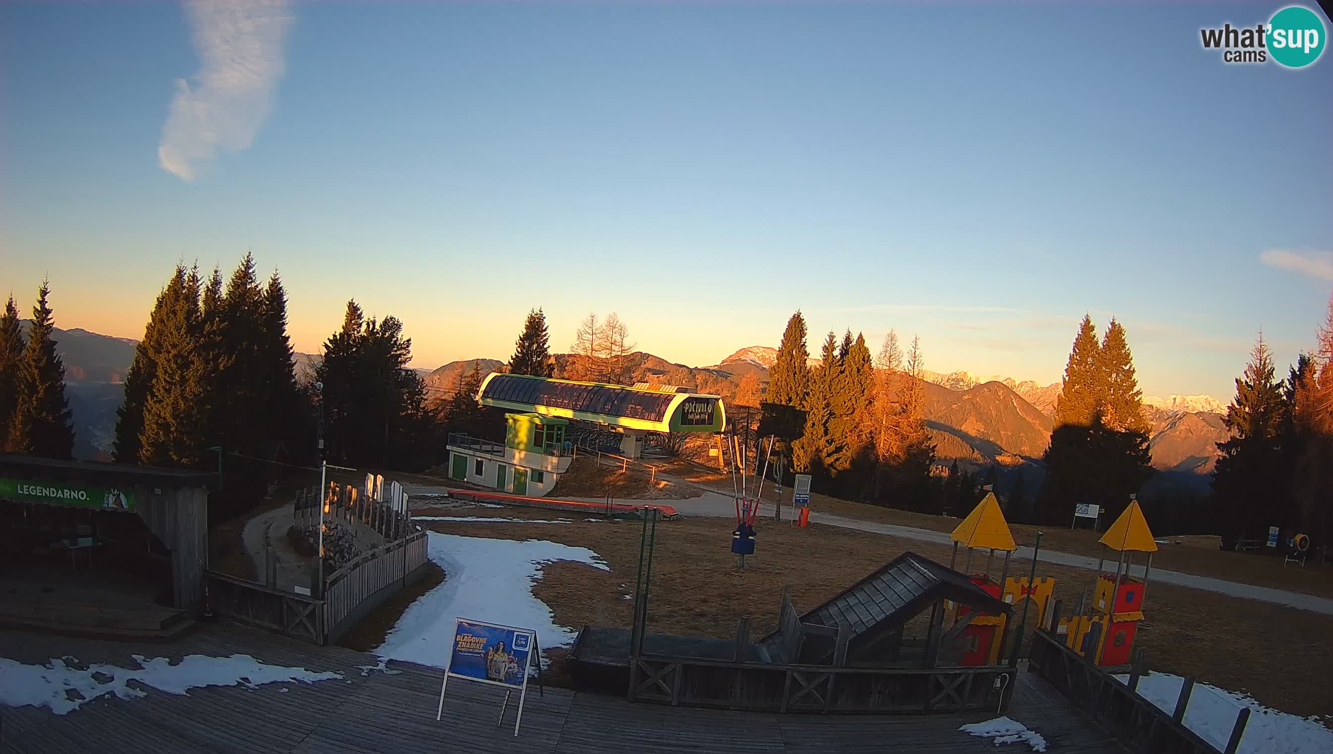 Spletna kamera Počivalo – Alpska Perla | Pogled v živo iz smučišča Cerkno