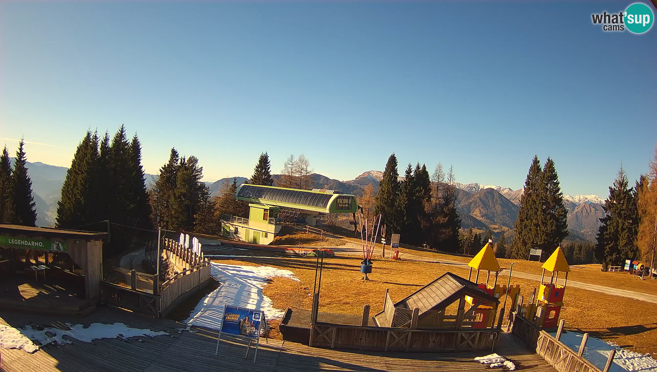 Webcam de la station de ski des Alpes slovènes à Cerkno Počivalo