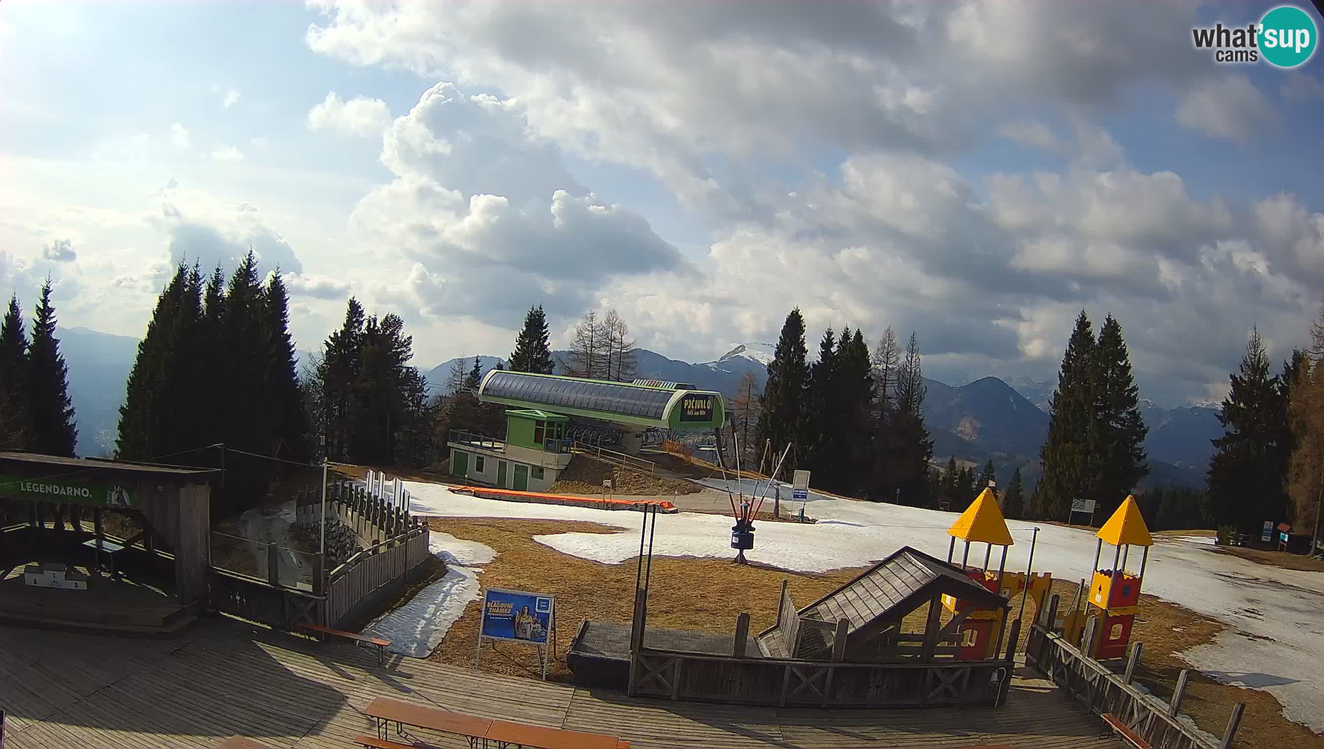 Spletna kamera Počivalo – Alpska Perla | Pogled v živo iz smučišča Cerkno