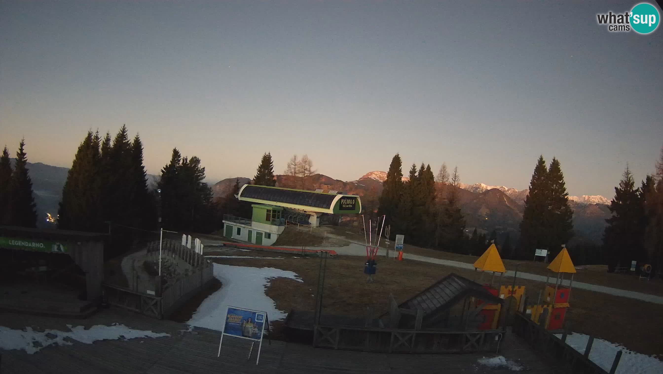 Alpska Perla kamera Cerkno Počivalo