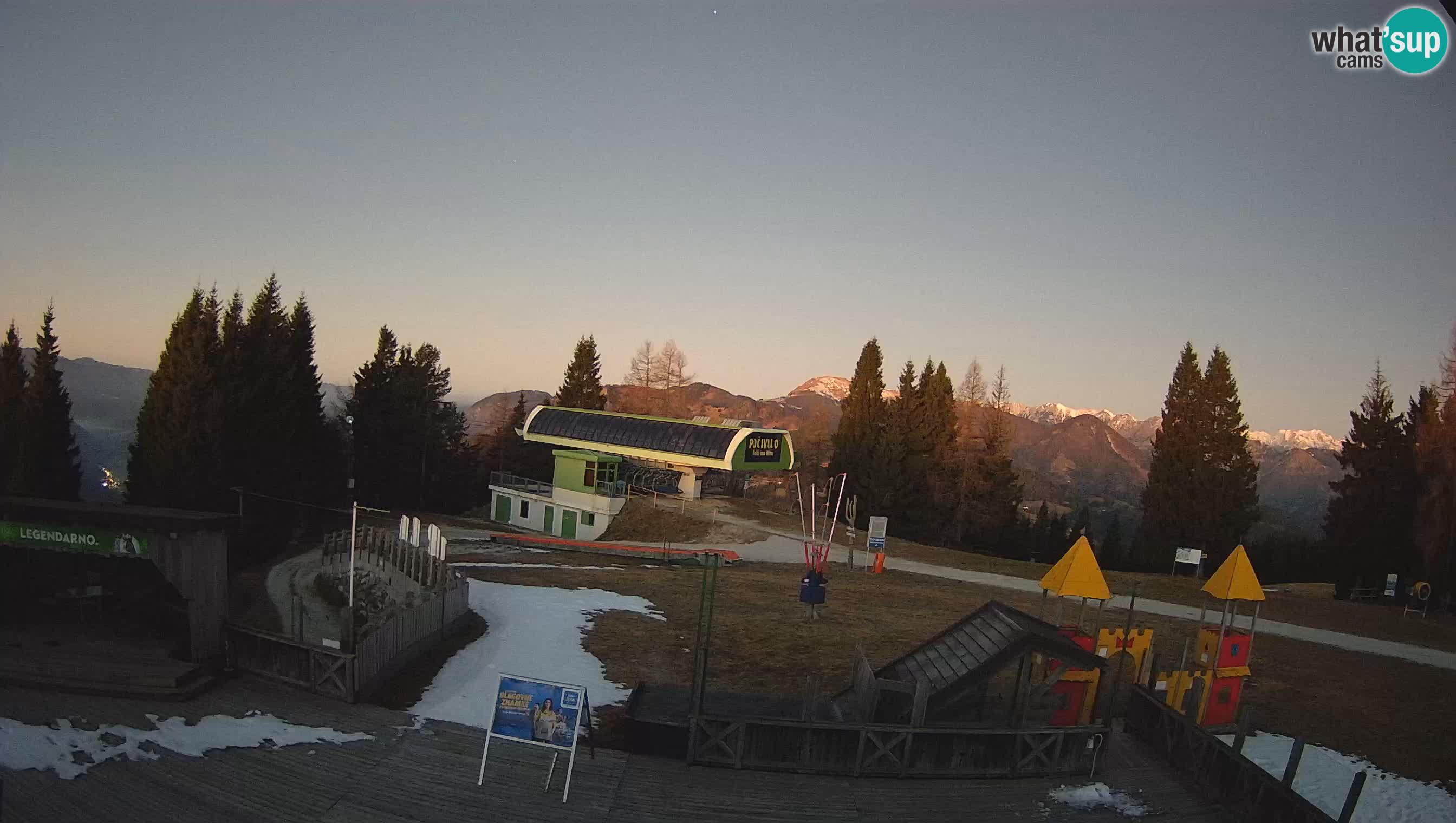 Alpska Perla Ski center Cerkno Počivalo webcam – Slovenia