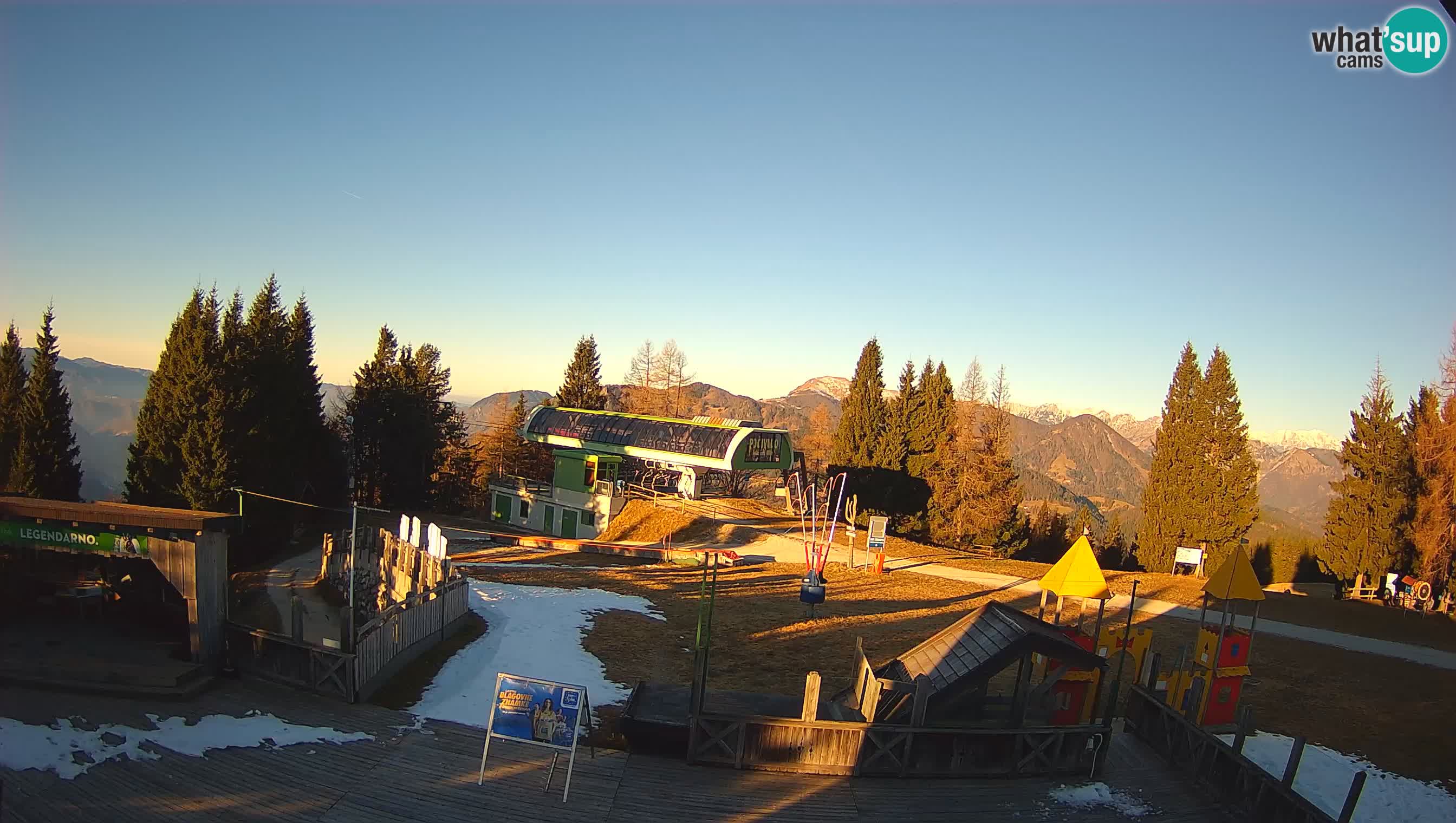 Alpska Perla Ski hotel Cerkno Počivalo webcam – Slovenia