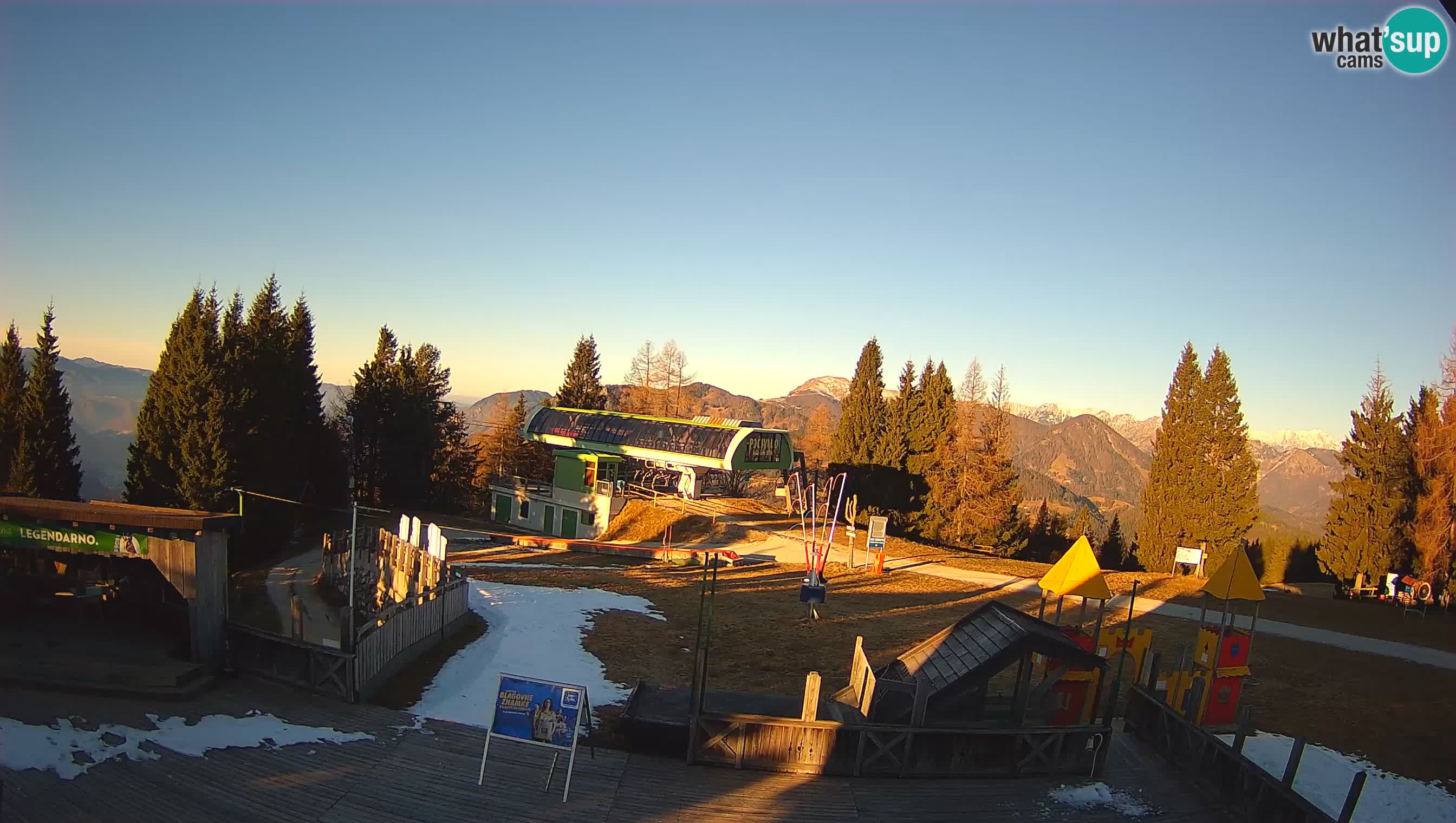 Alpska Perla Ski hotel Cerkno Počivalo webcam – Slovenia