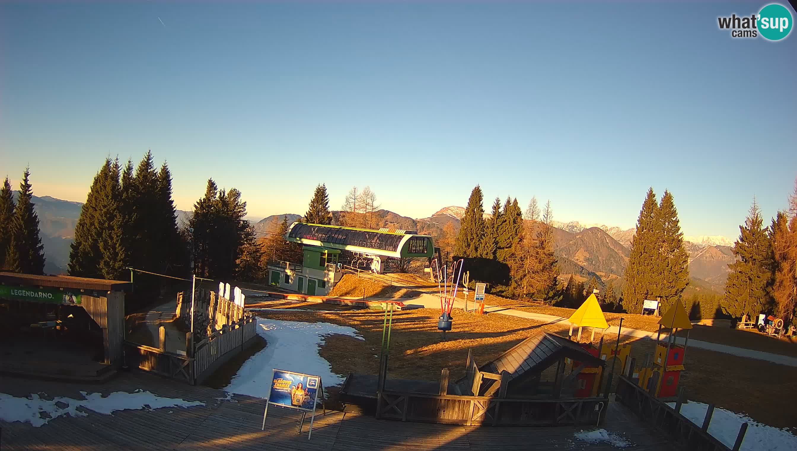 Alpska Perla Ski center Cerkno Počivalo webcam – Slovenia
