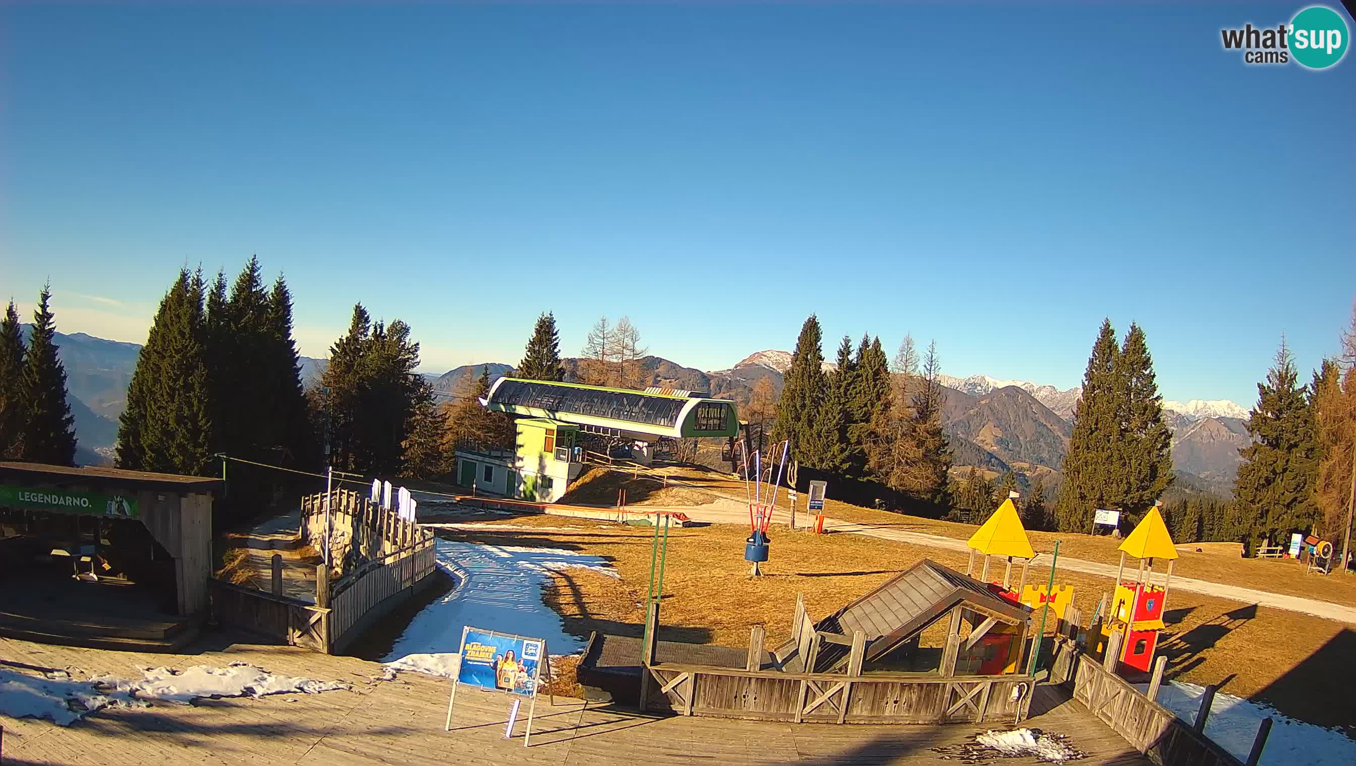 Alpska Perla Ski center Cerkno Počivalo webcam – Slovenia