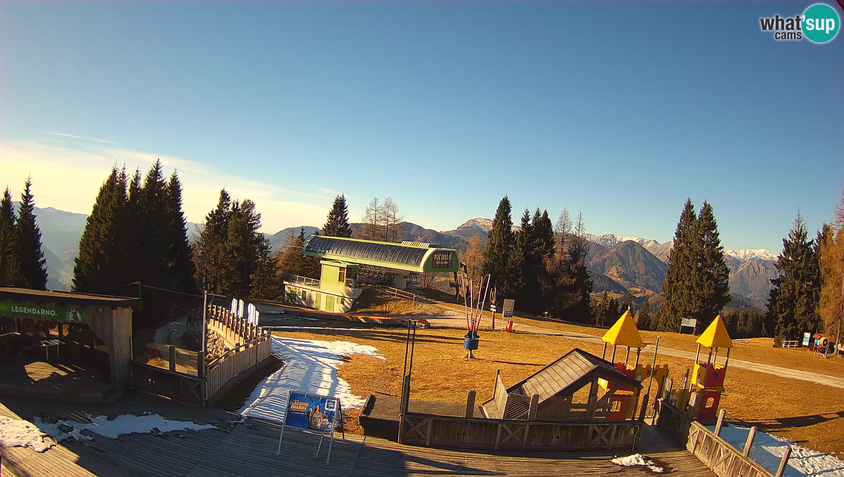 Webcam de la station de ski des Alpes slovènes à Cerkno Počivalo