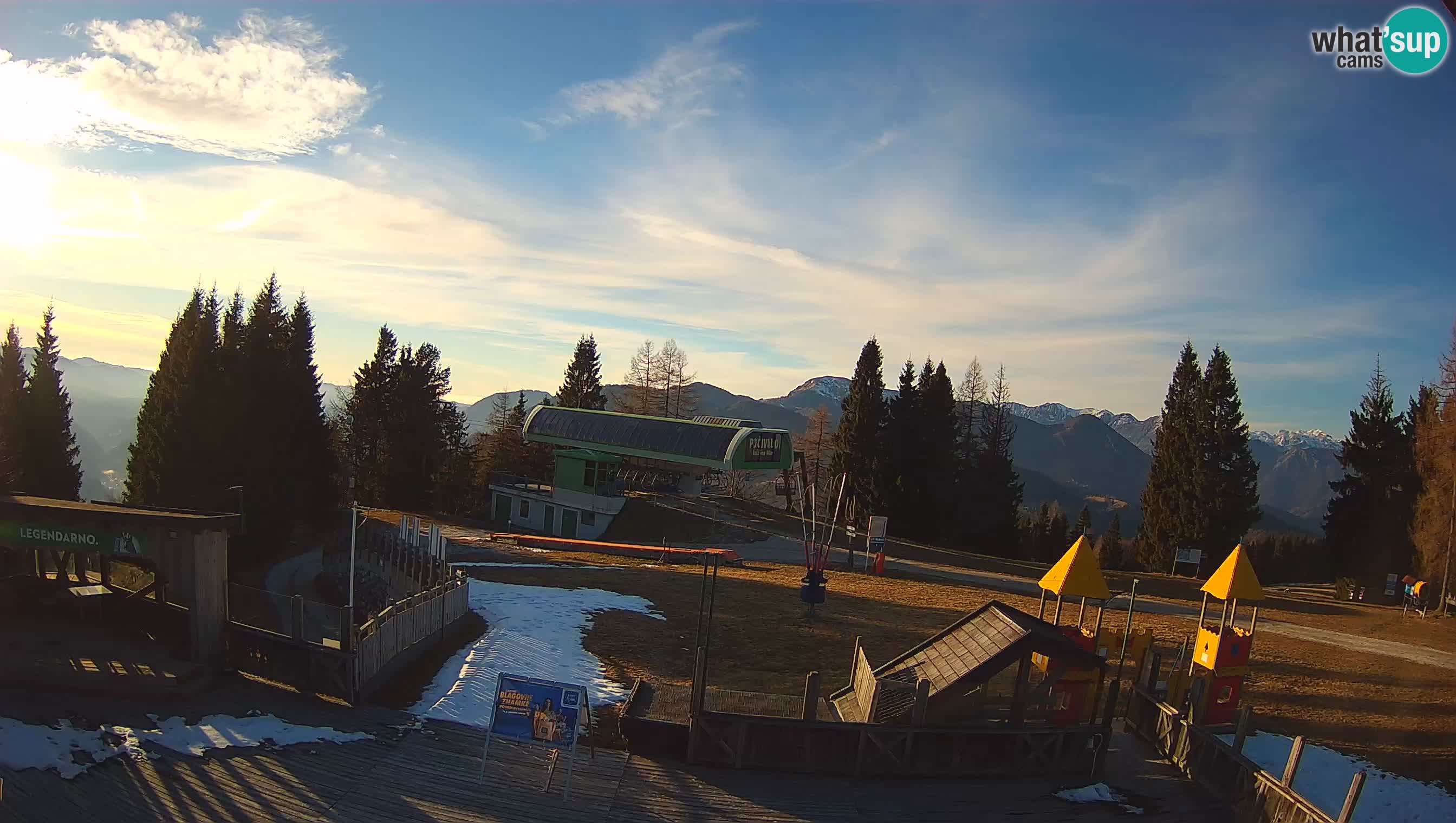 Spletna kamera Počivalo – Alpska Perla | Pogled v živo iz smučišča Cerkno