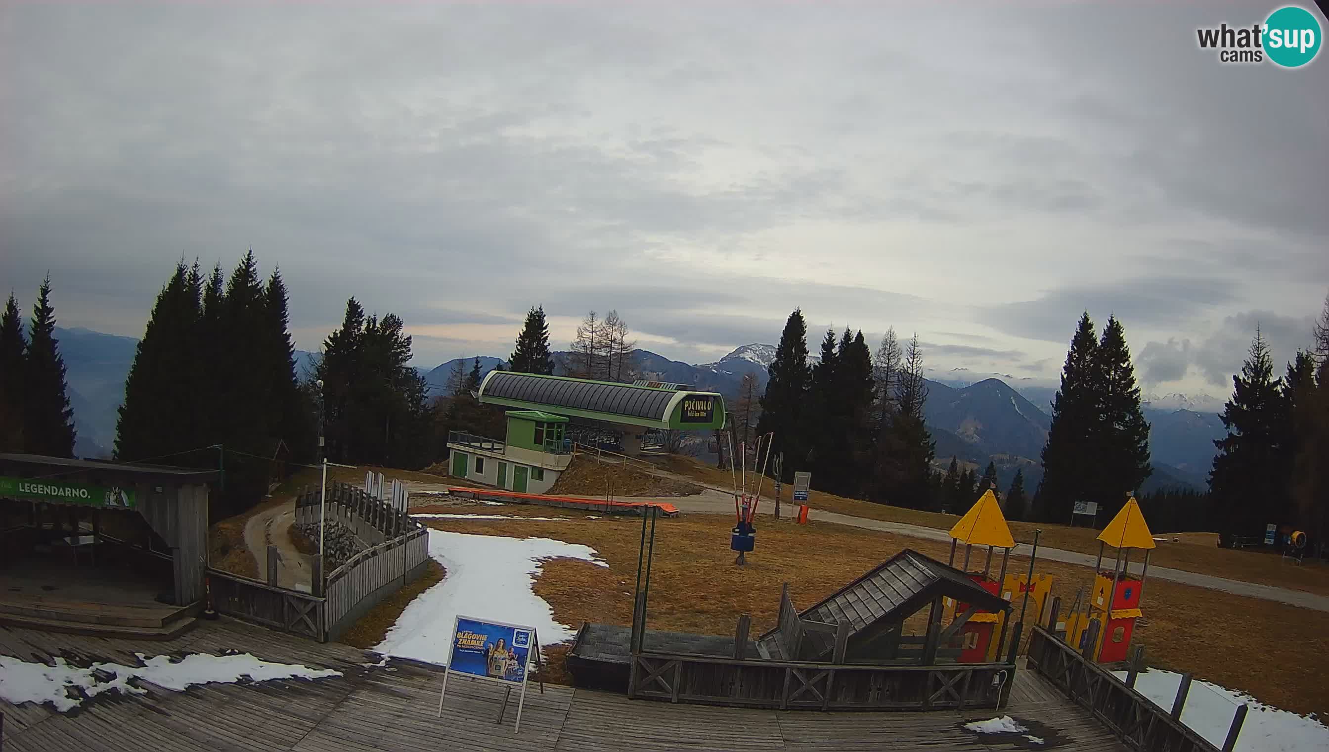 Alpska Perla Ski hotel Cerkno Počivalo webcam – Slovenia