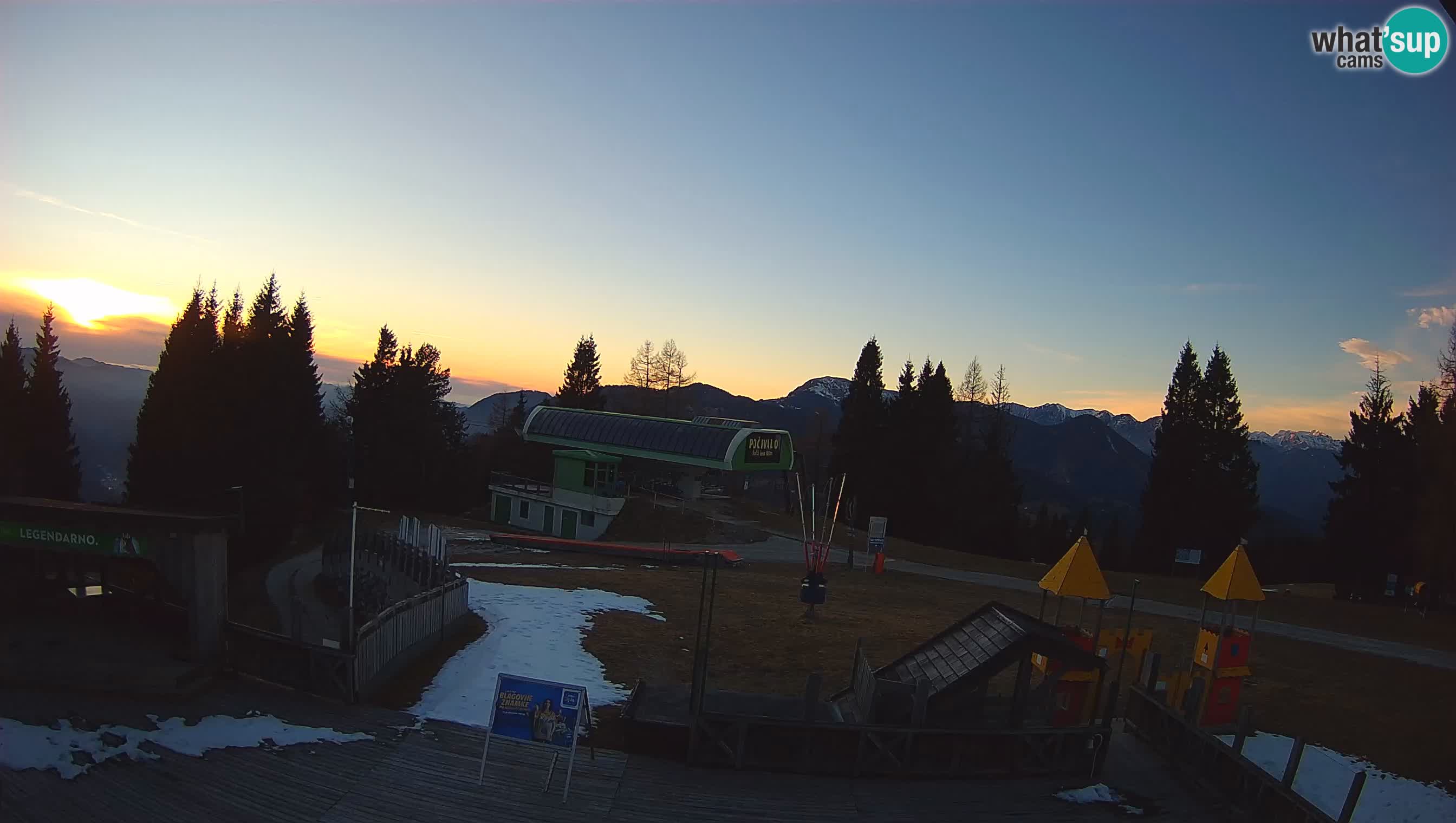 Webcam de la station de ski des Alpes slovènes à Cerkno Počivalo