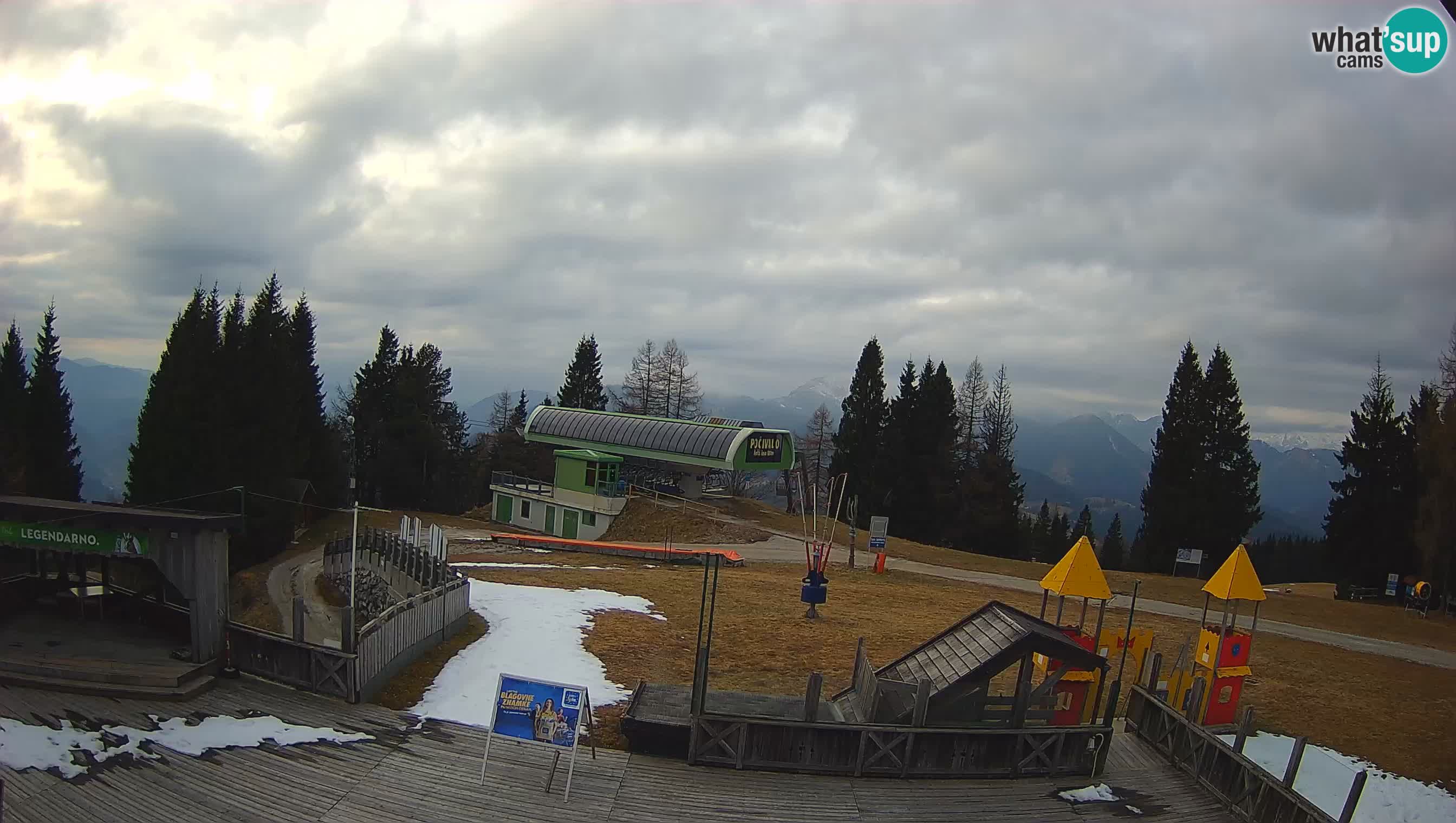Alpska Perla Ski center Cerkno Počivalo webcam – Slovenia
