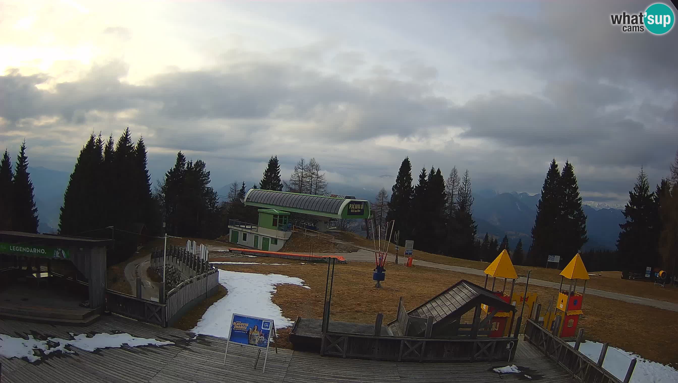 Webcam de la station de ski des Alpes slovènes à Cerkno Počivalo