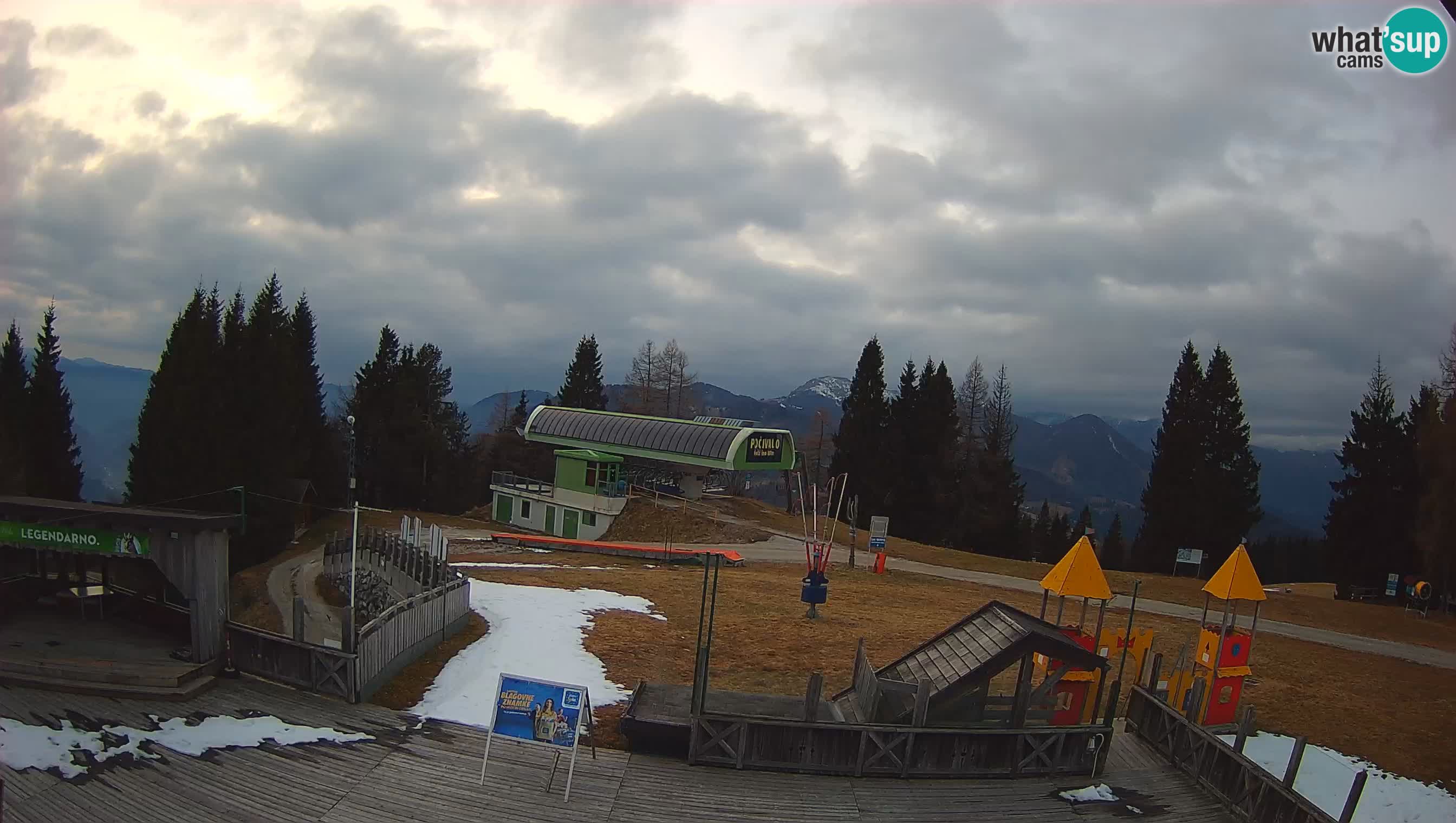 Webcam de la station de ski des Alpes slovènes à Cerkno Počivalo