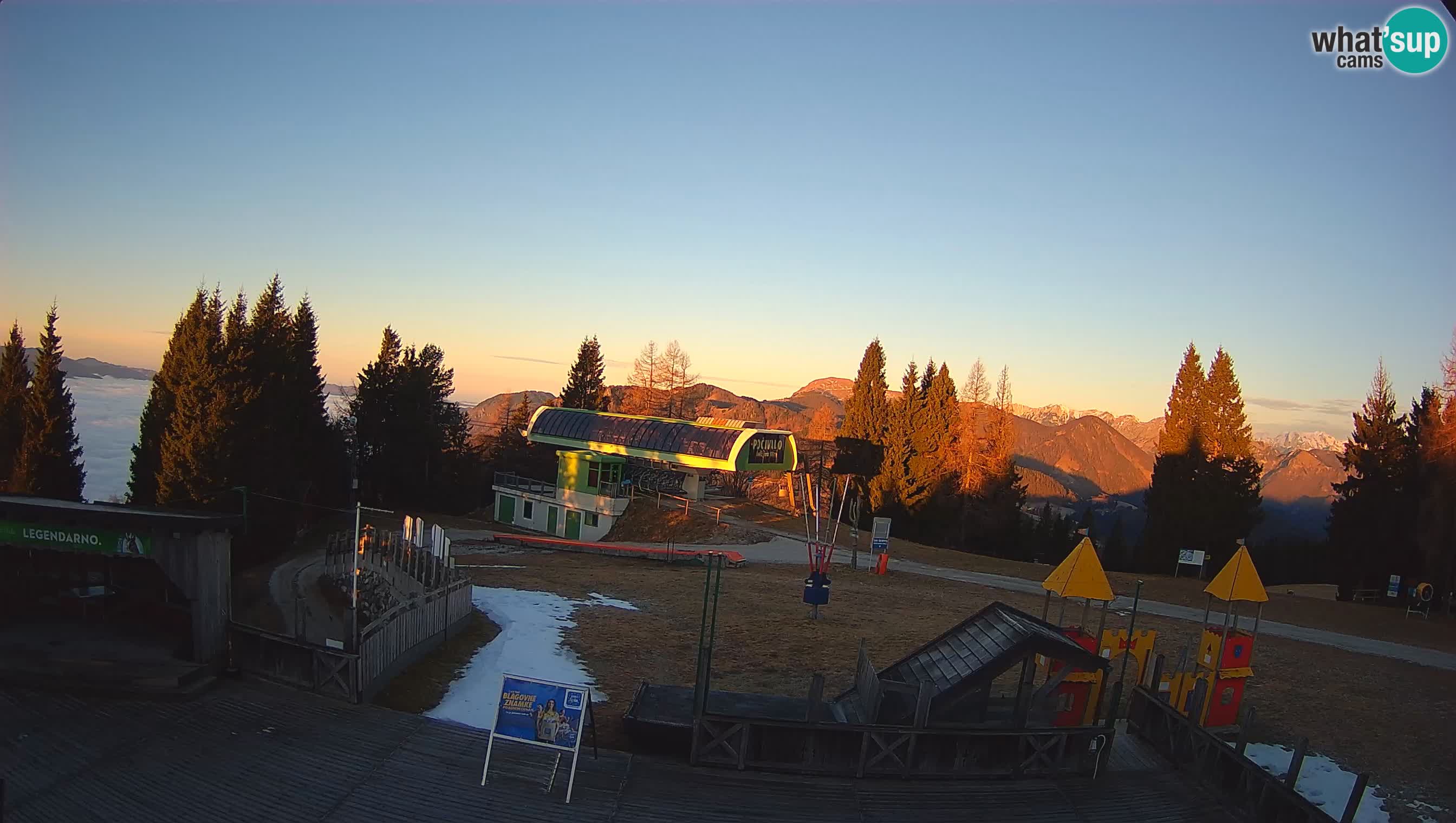 Spletna kamera Počivalo – Alpska Perla | Pogled v živo iz smučišča Cerkno
