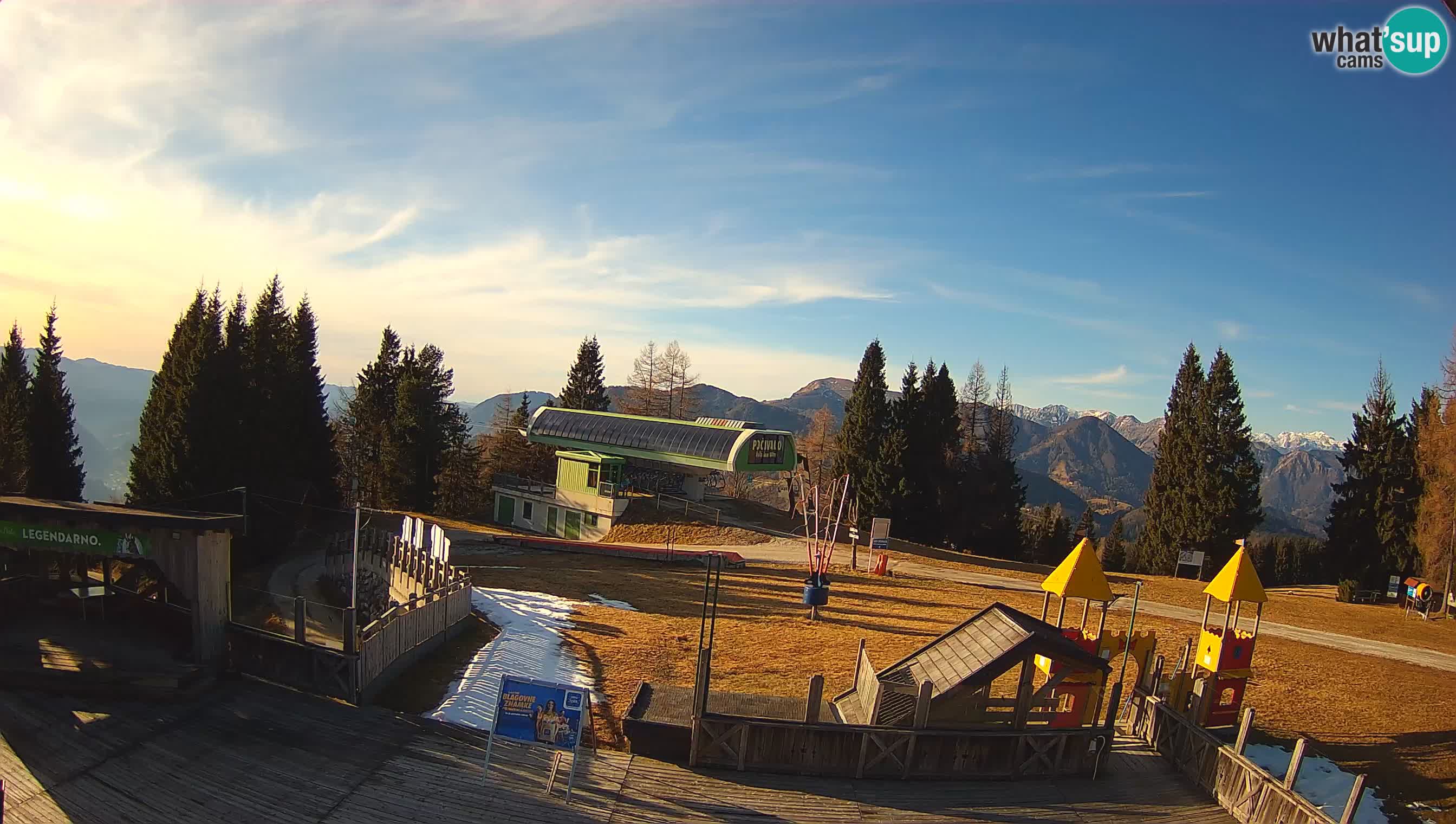 Webcam de la station de ski des Alpes slovènes à Cerkno Počivalo