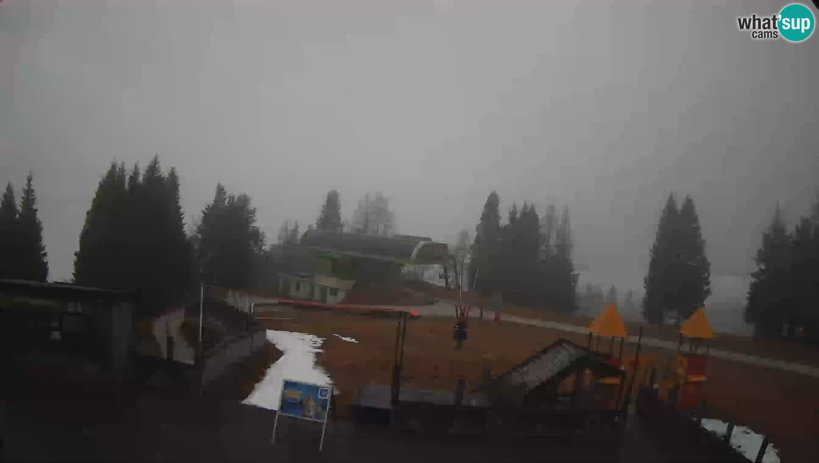 Spletna kamera Počivalo – Alpska Perla | Pogled v živo iz smučišča Cerkno