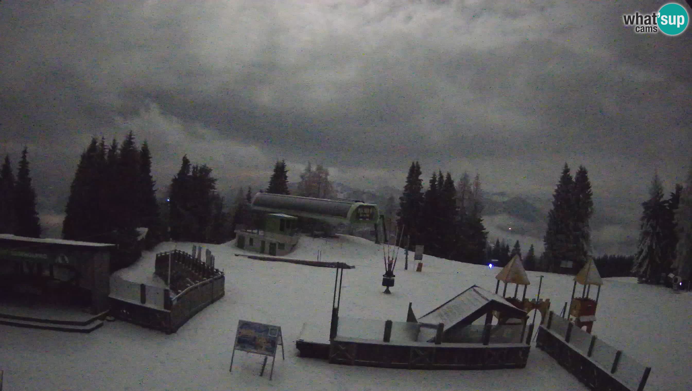 Web kamera Počivalo – Alpska Perla | Pogled uživo sa skijališta Cerkno