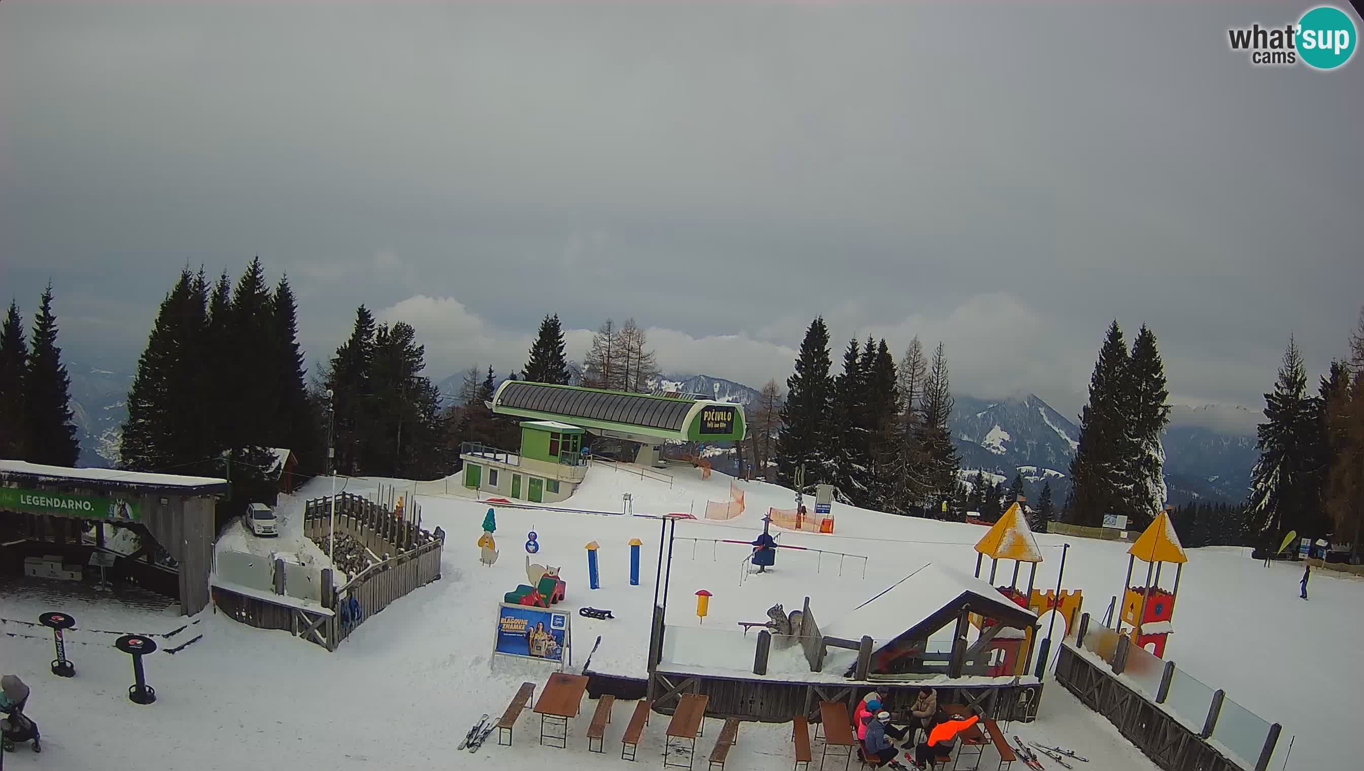 Webcam de la station de ski des Alpes slovènes à Cerkno Počivalo
