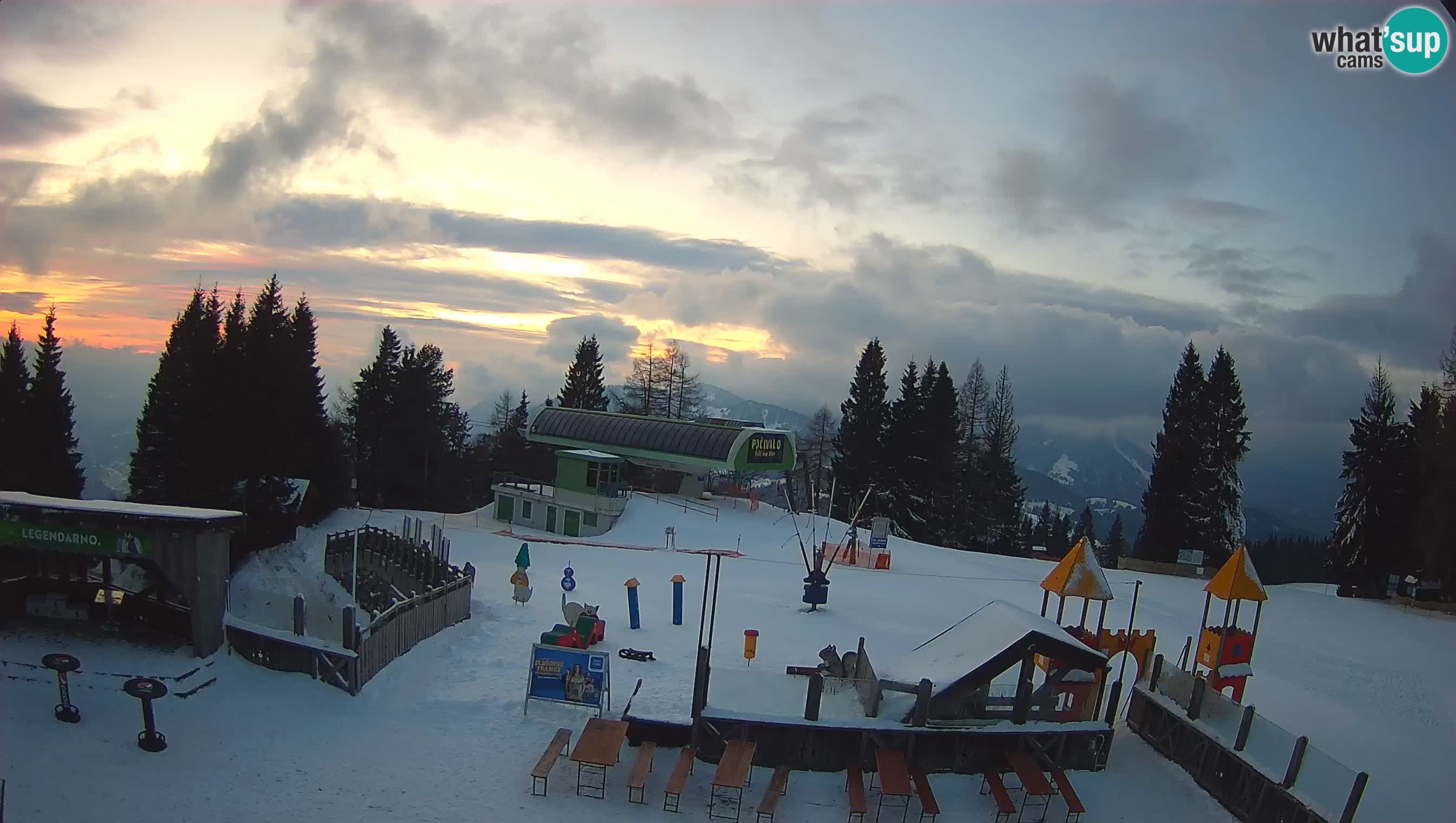 Webcam Počivalo – Alpska Perla | Live View from Cerkno Ski Resort